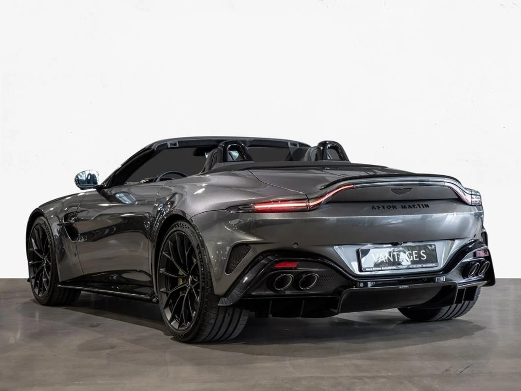 Aston Martin-V8 Vantage-image-2