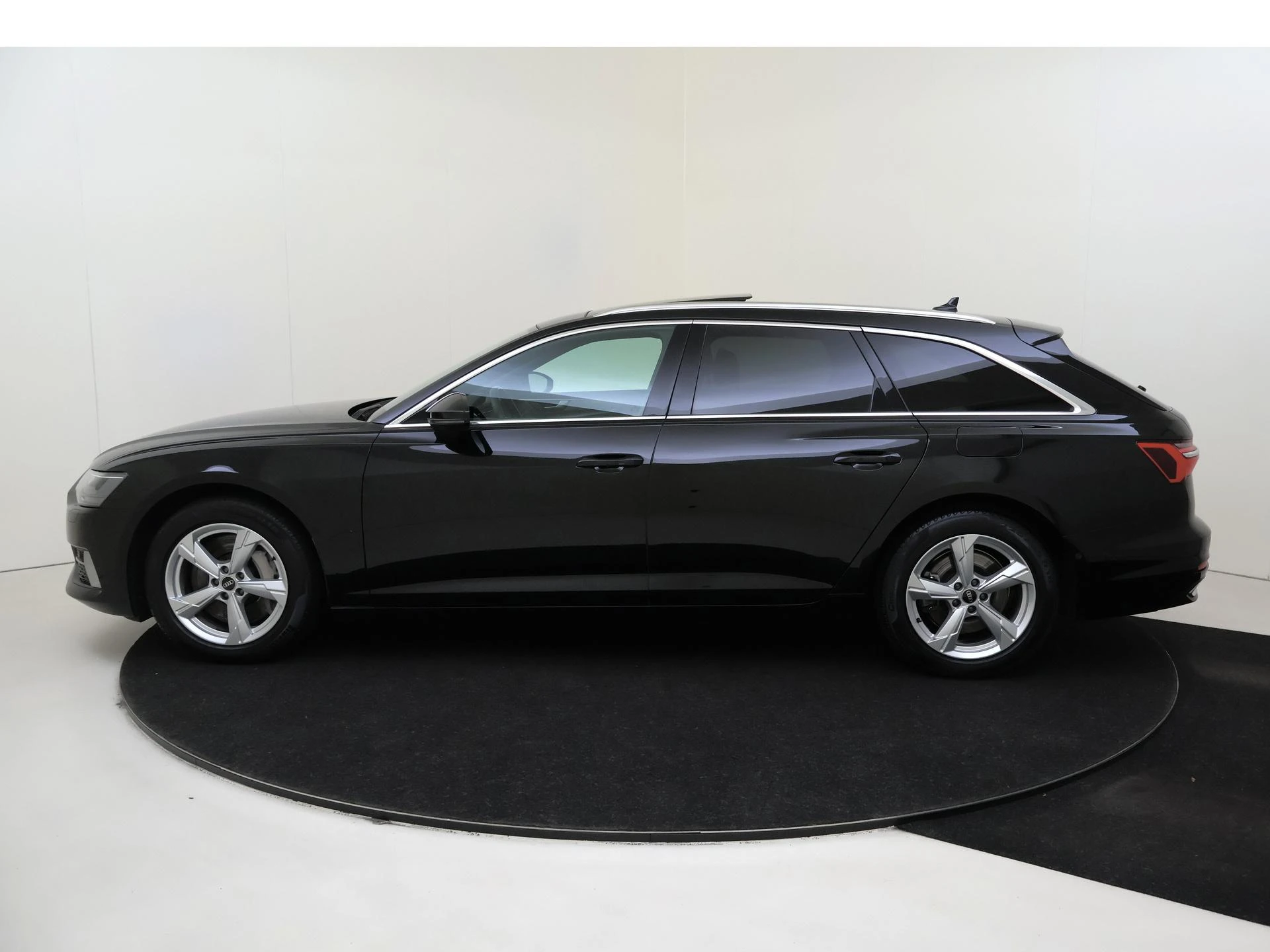 Audi-A6-image-7