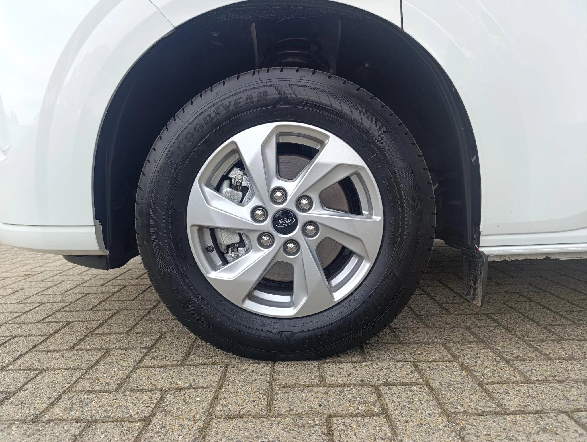 Ford-E-Transit-image-8