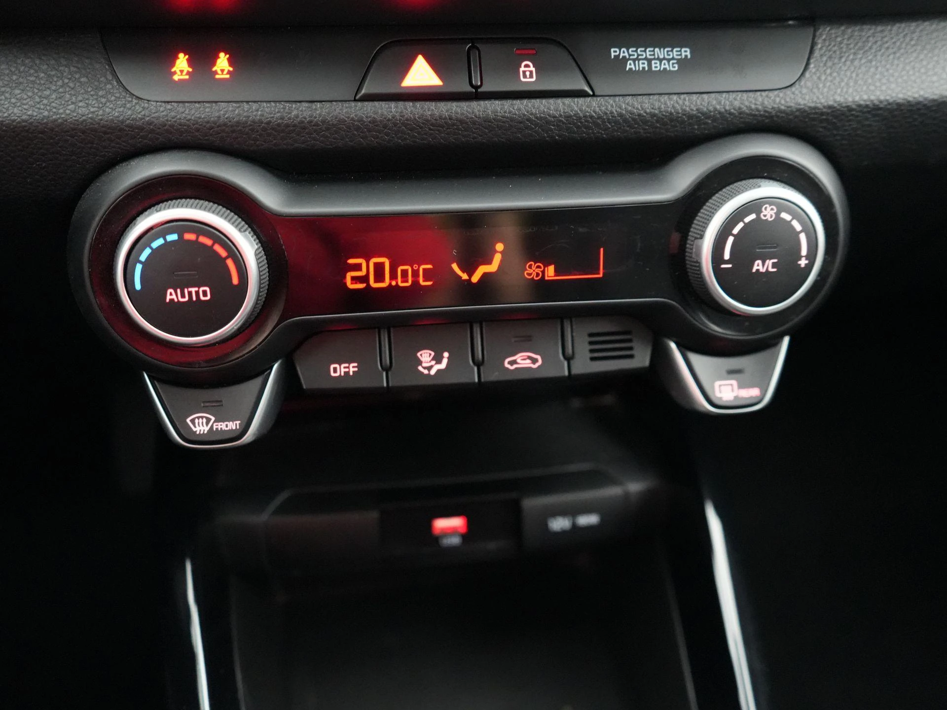 Kia-Stonic-image-13