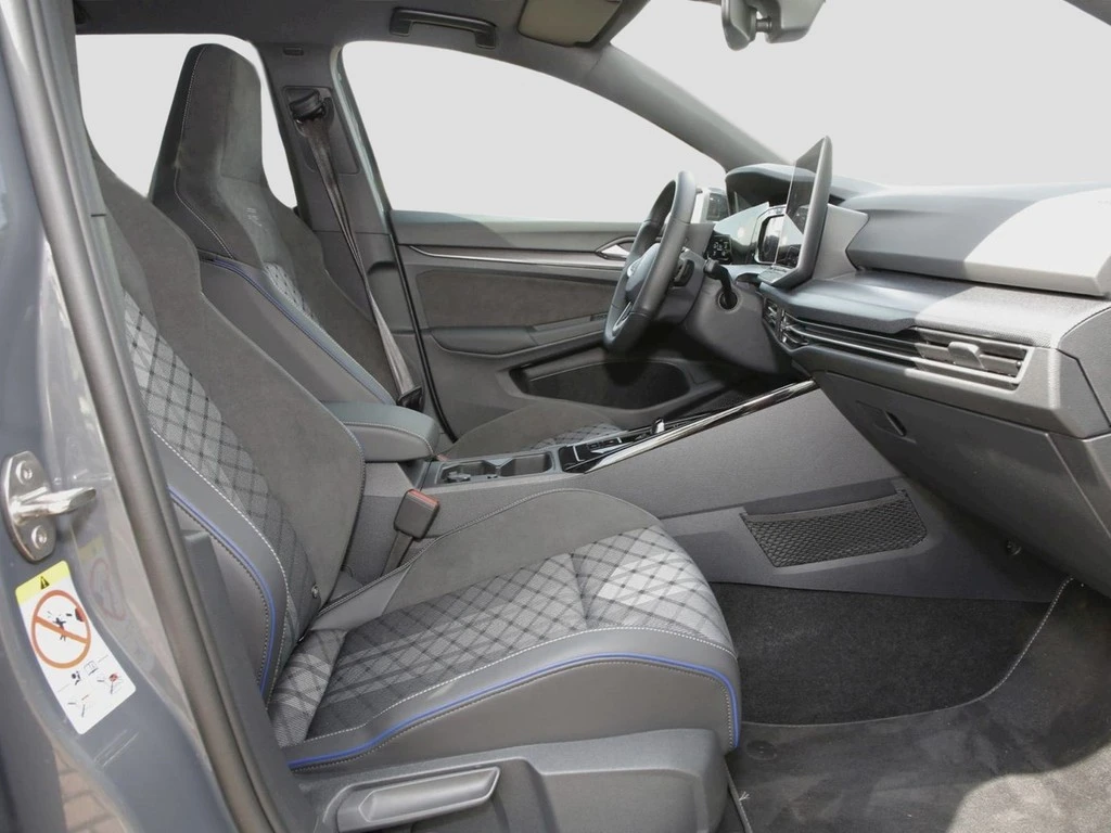Volkswagen-Golf-image-7