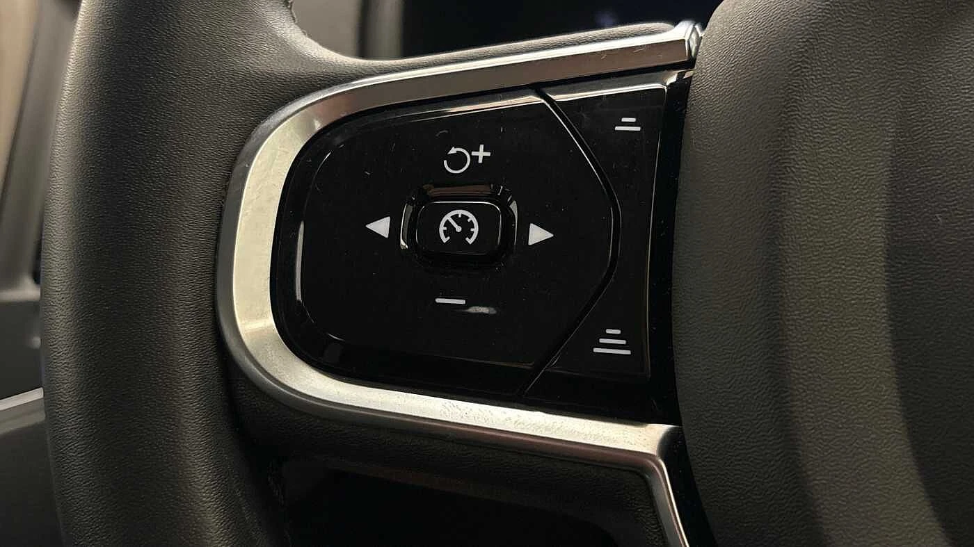 Volvo-XC90-image-29