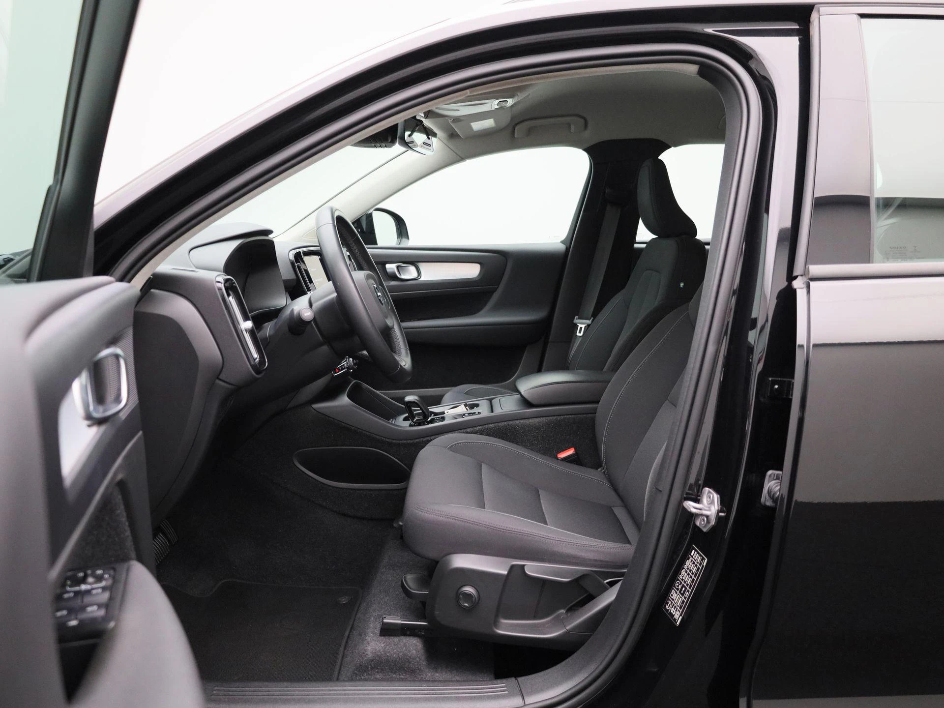 Volvo-XC40-image-8