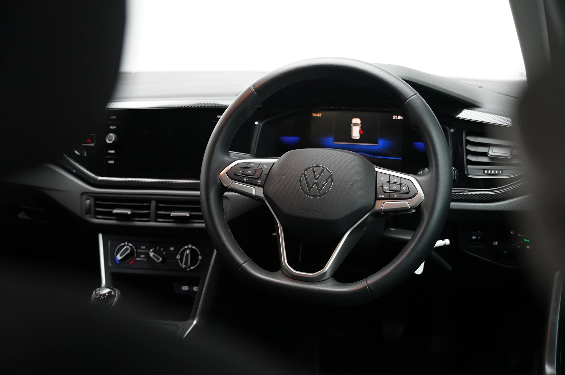 Volkswagen-Polo-image-8