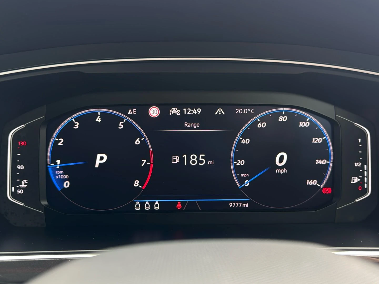 Volkswagen-Tiguan-image-12
