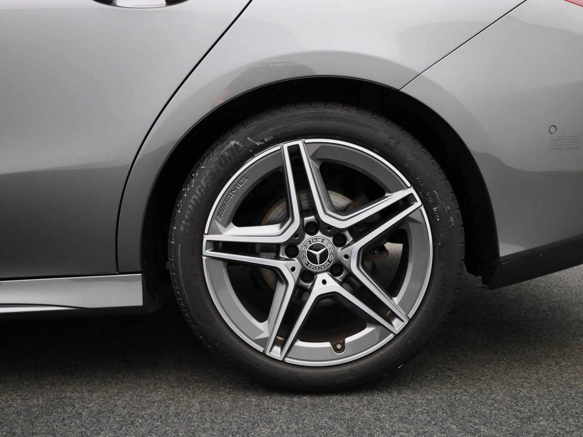 Mercedes-Benz-CLA-image-12