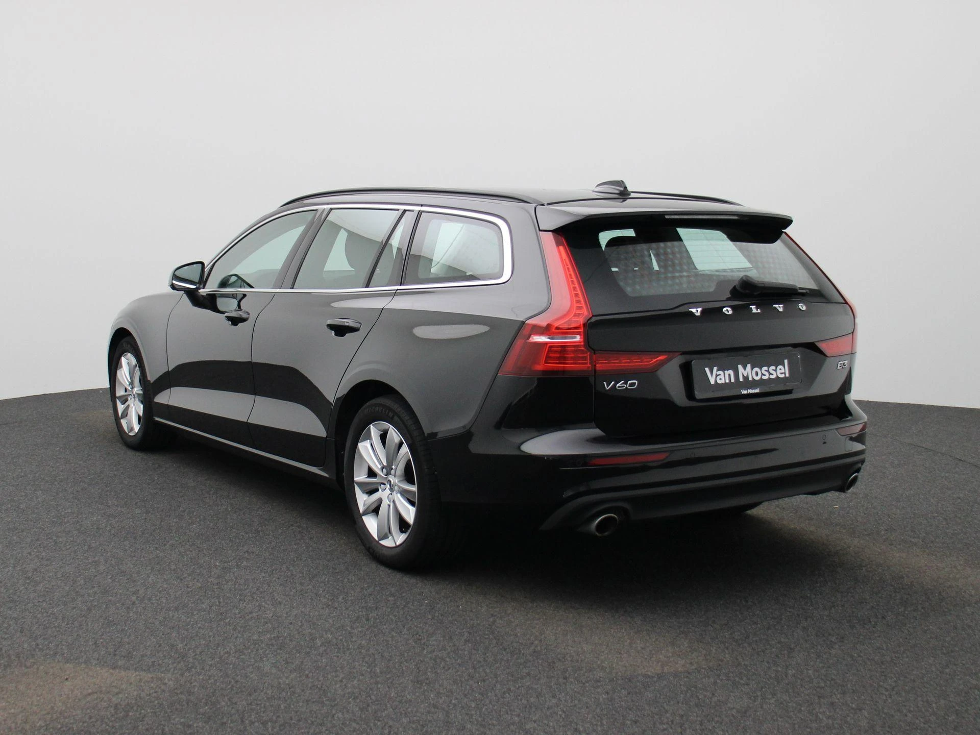 Volvo-V60-image-2