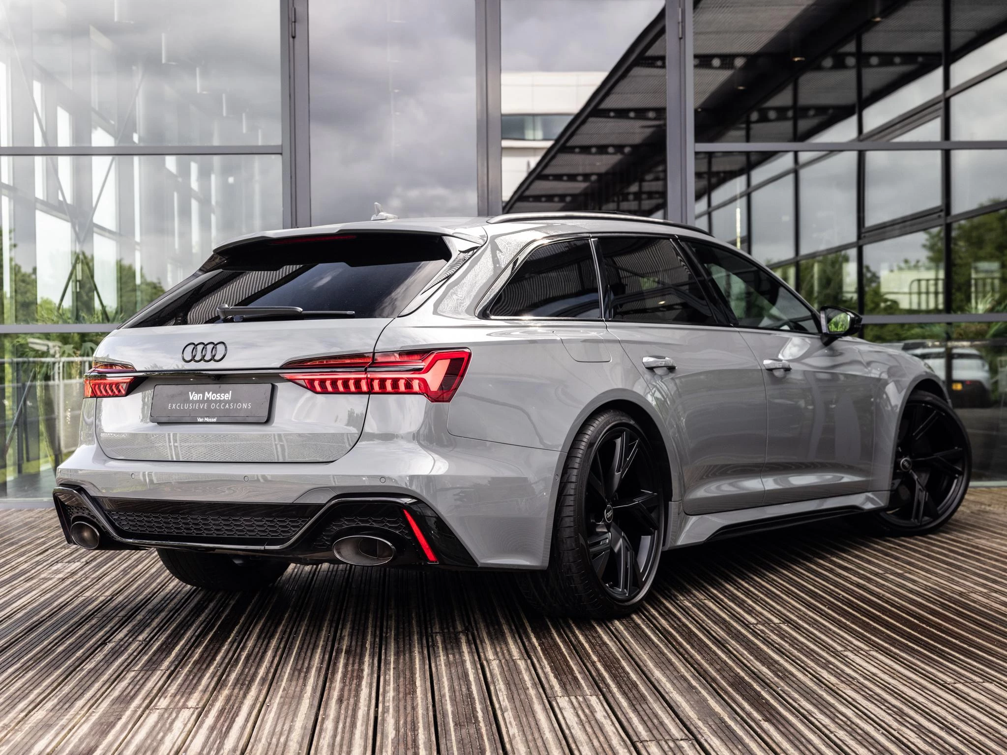 Audi RS6 Avant 4.0 TFSI quattro