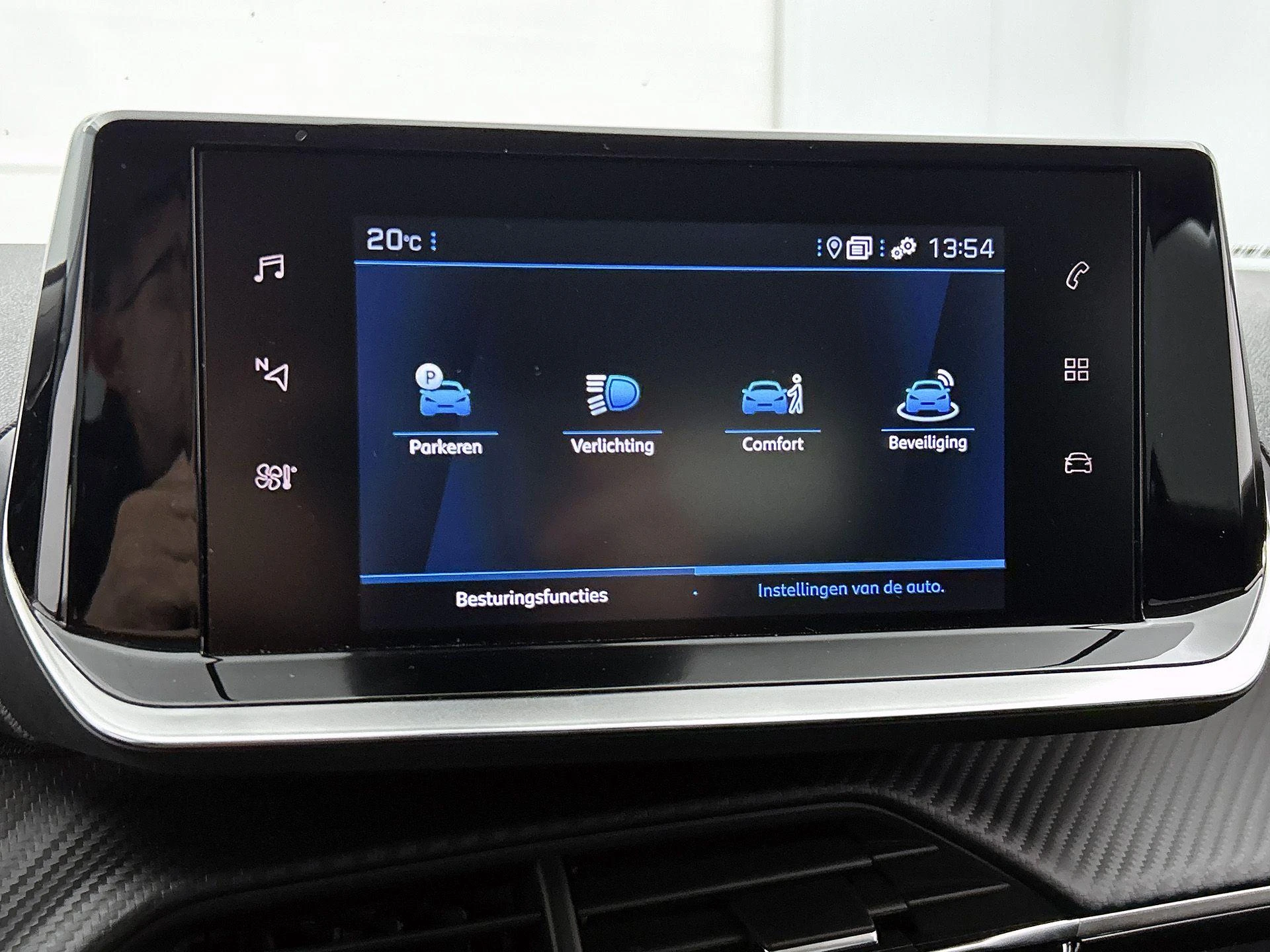 Peugeot-2008-image-11