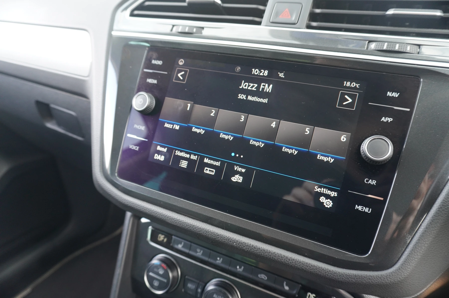 Volkswagen-Tiguan-image-32