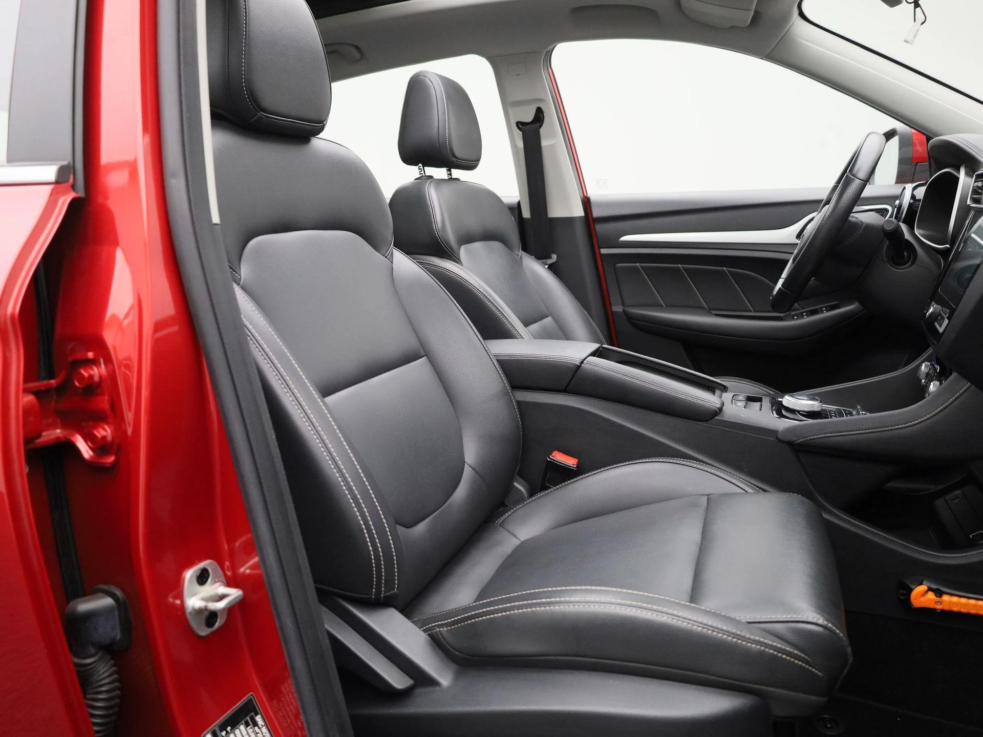 MG-ZS EV-image-33