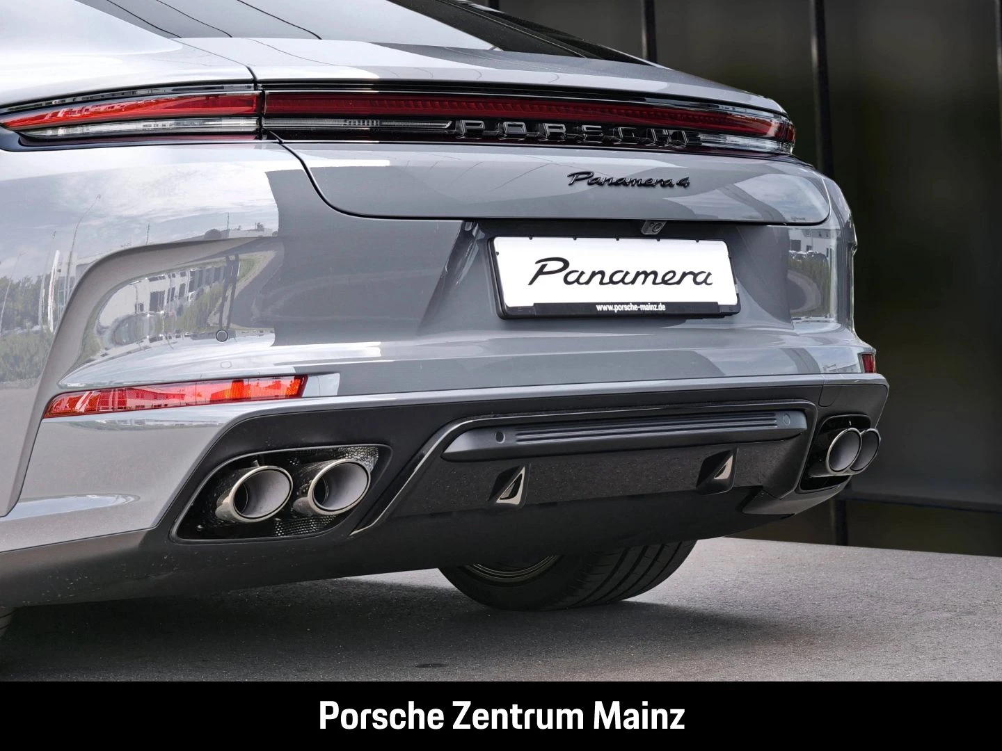 Porsche-Panamera-image-11