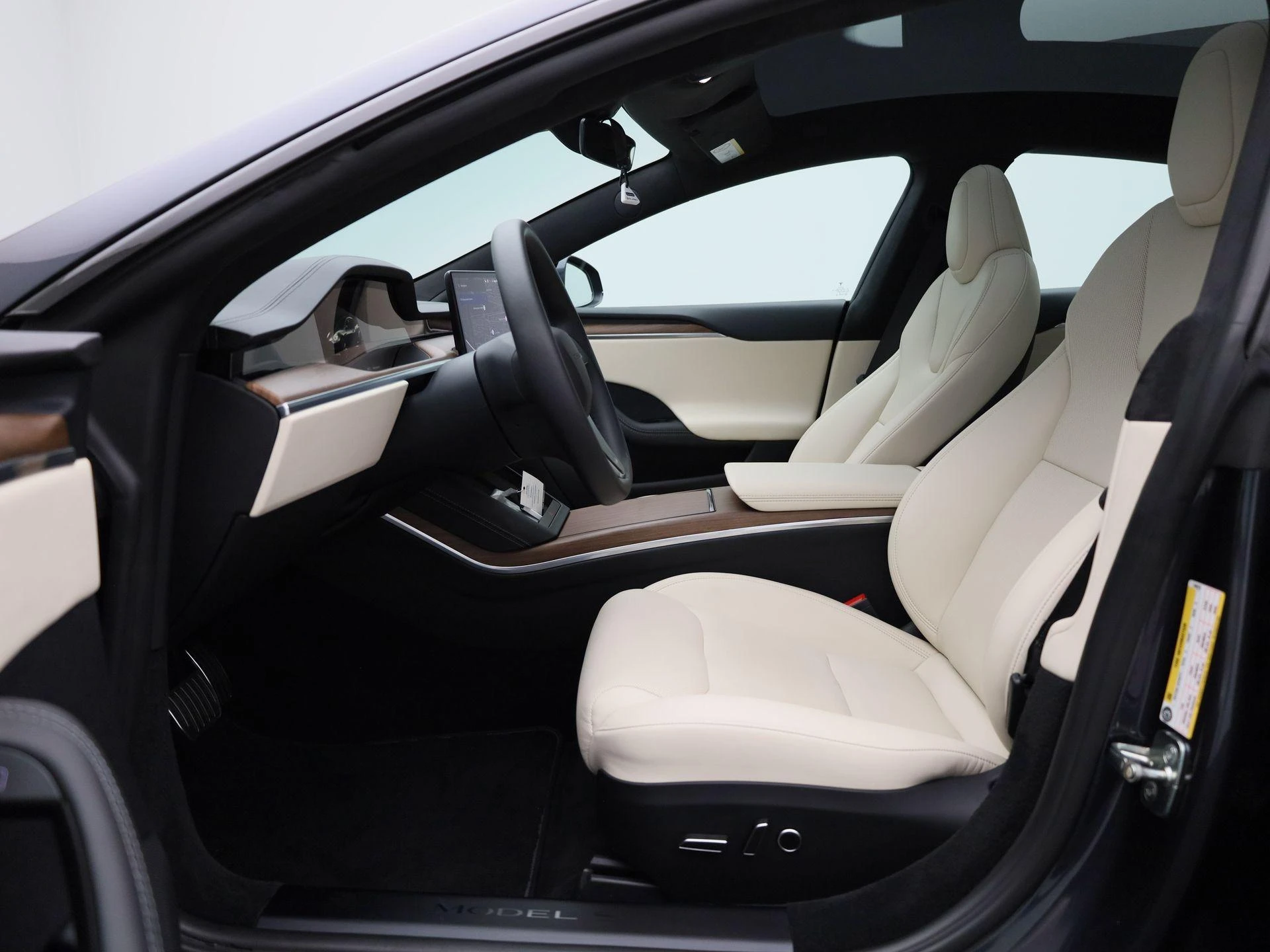 Tesla-Model S-image-8