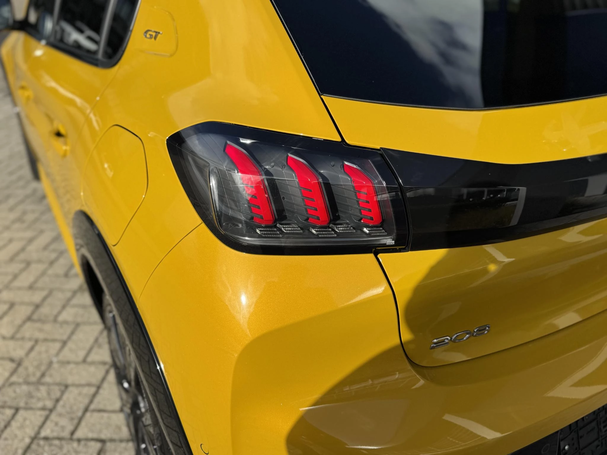 Peugeot-208-image-13