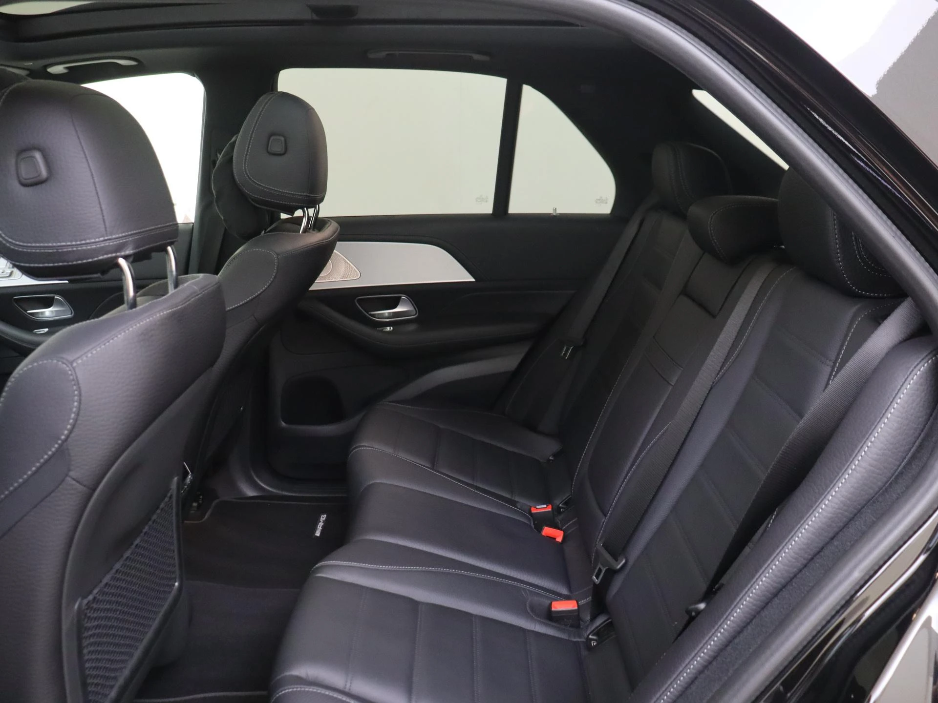 Mercedes-Benz-GLE-image-15