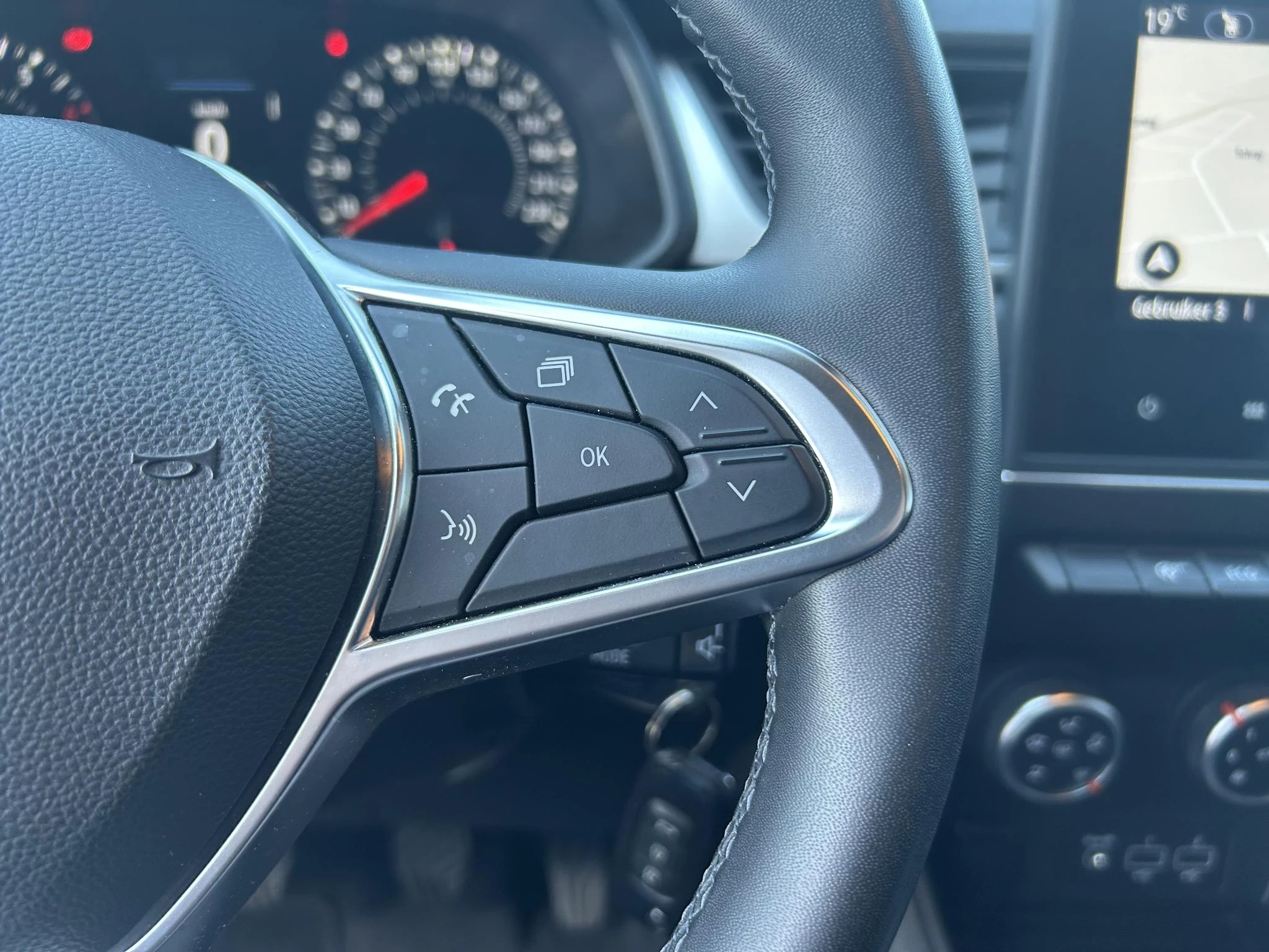 Renault-Captur-image-10
