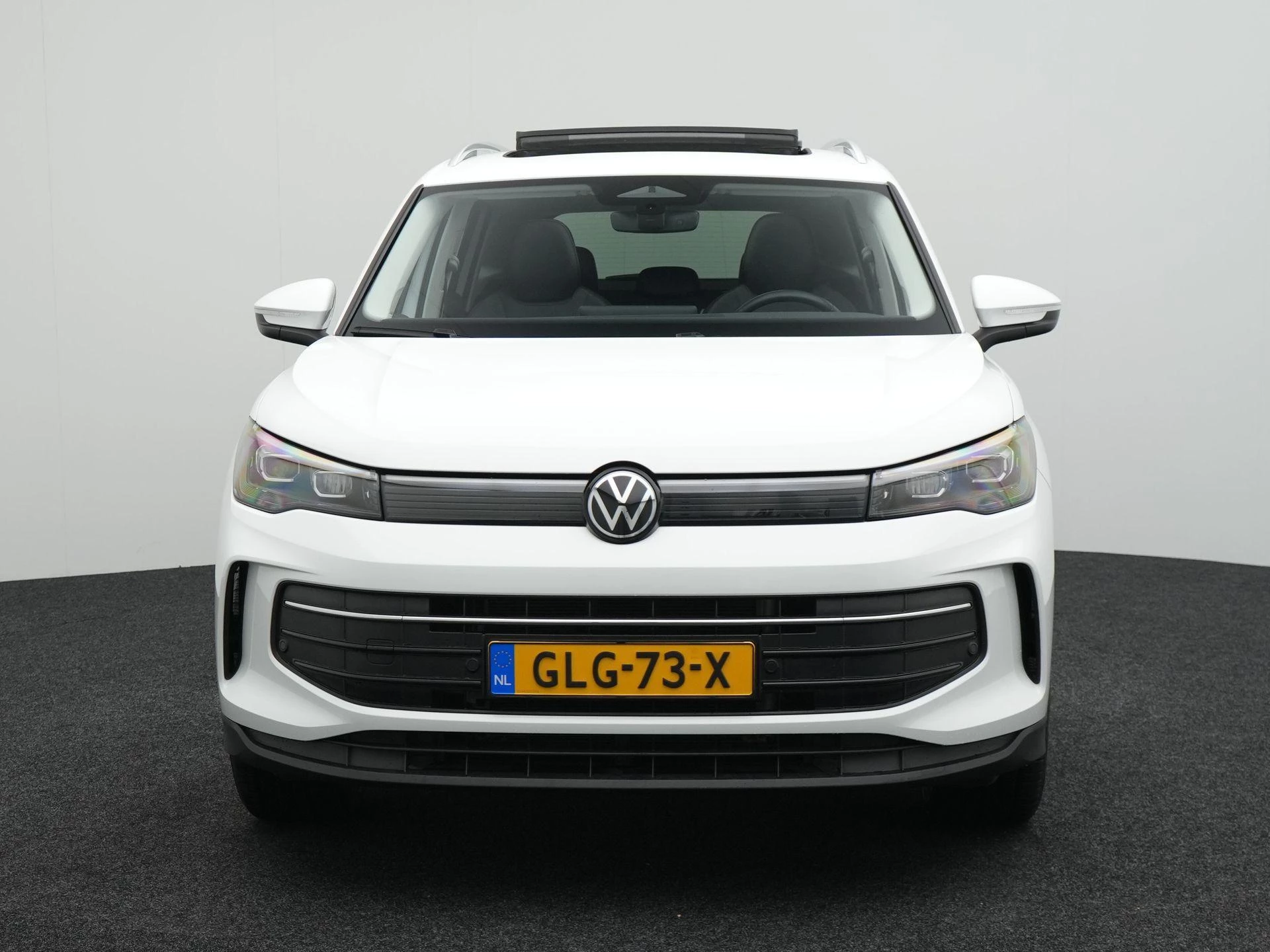 Volkswagen-Tiguan-image-2