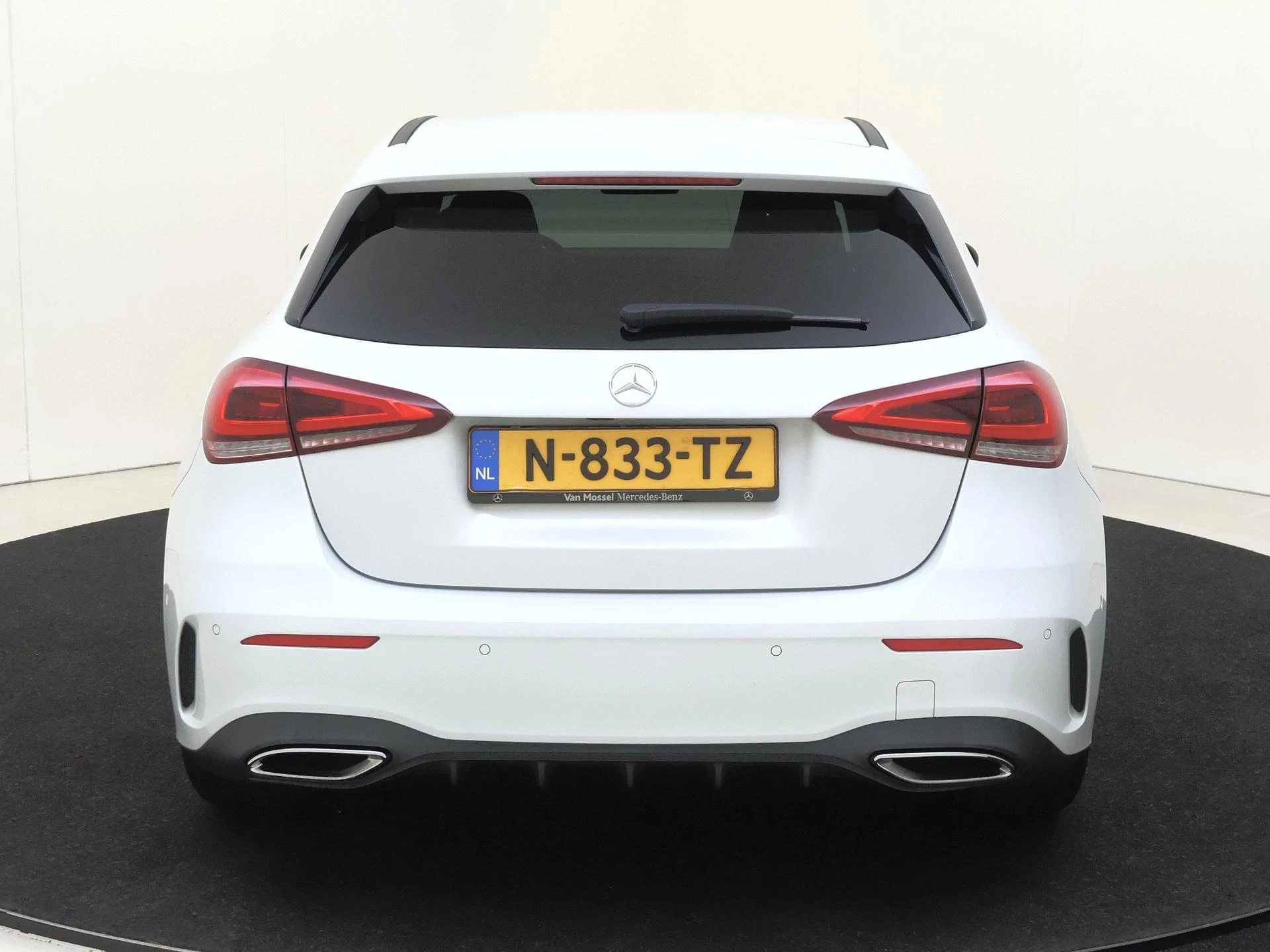 Mercedes-Benz-A-Klasse-image-6