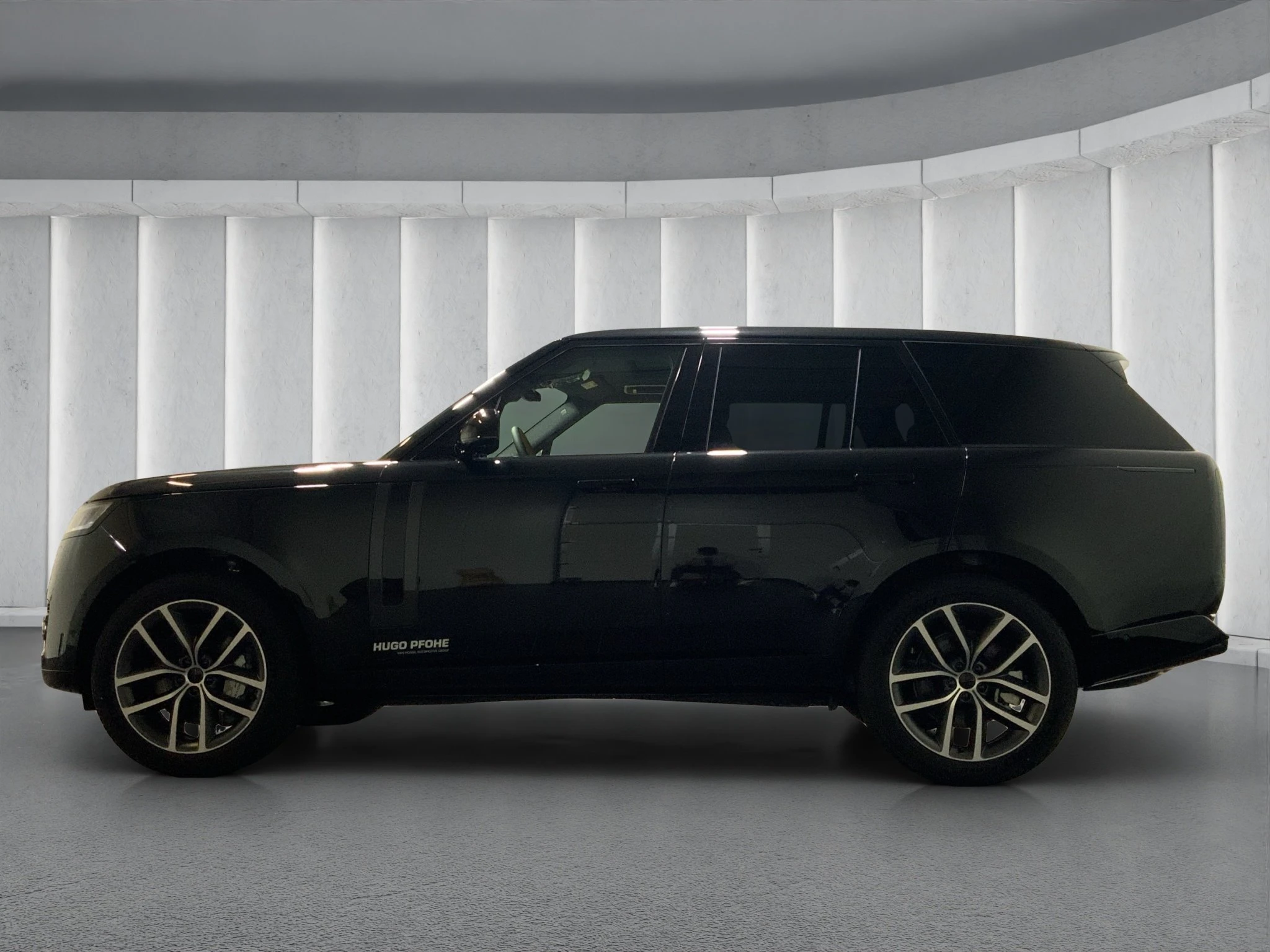 Land Rover-Range Rover-image-4