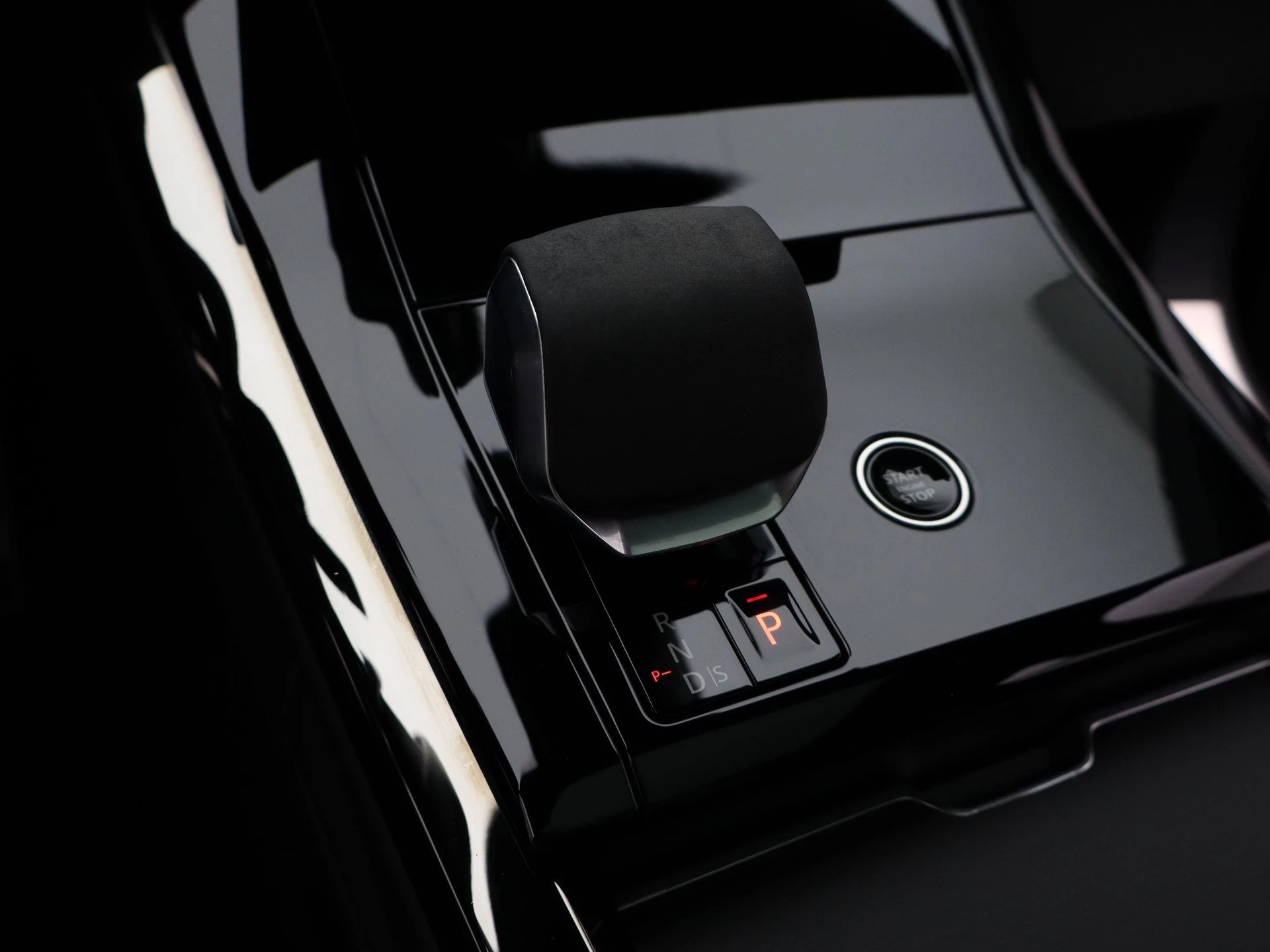 Land Rover-Range Rover Sport-image-17