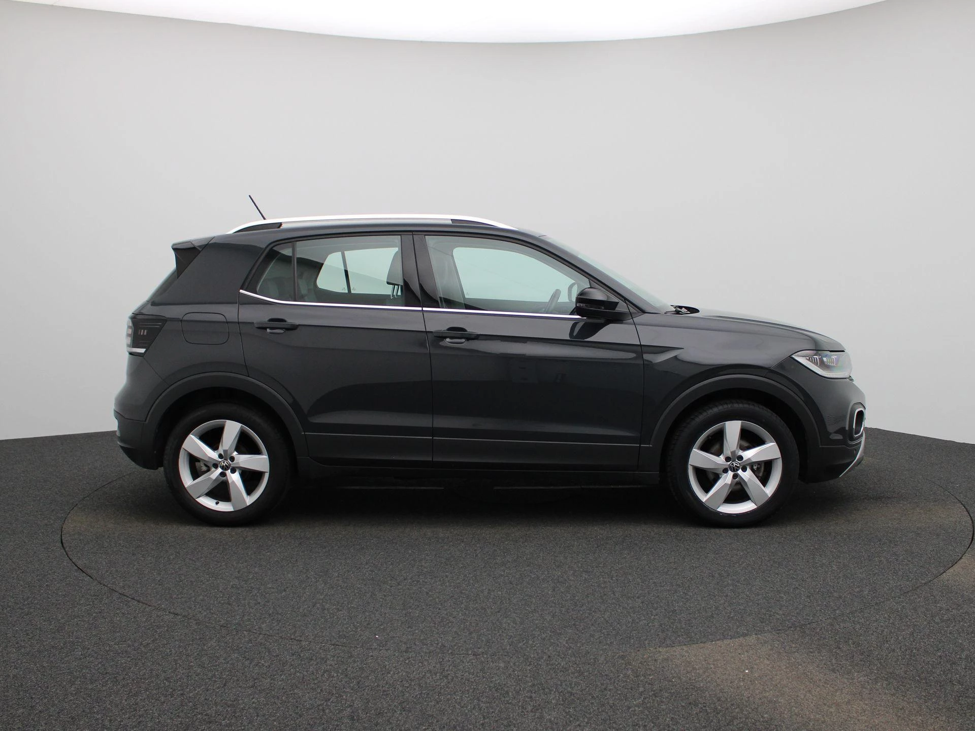 Volkswagen-T-Cross-image-5