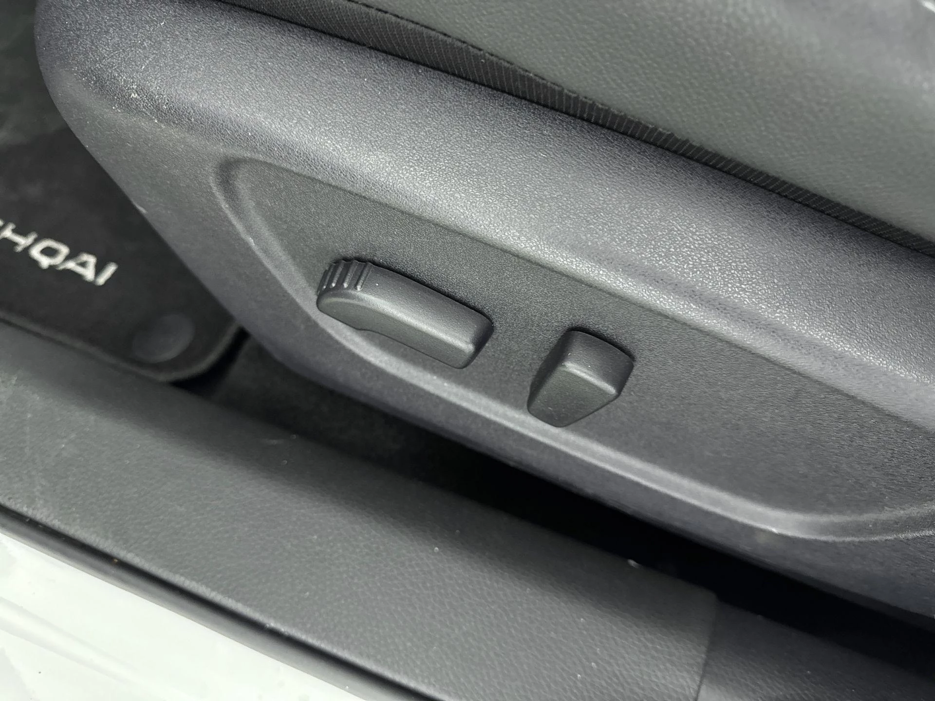 Nissan-QASHQAI-image-29