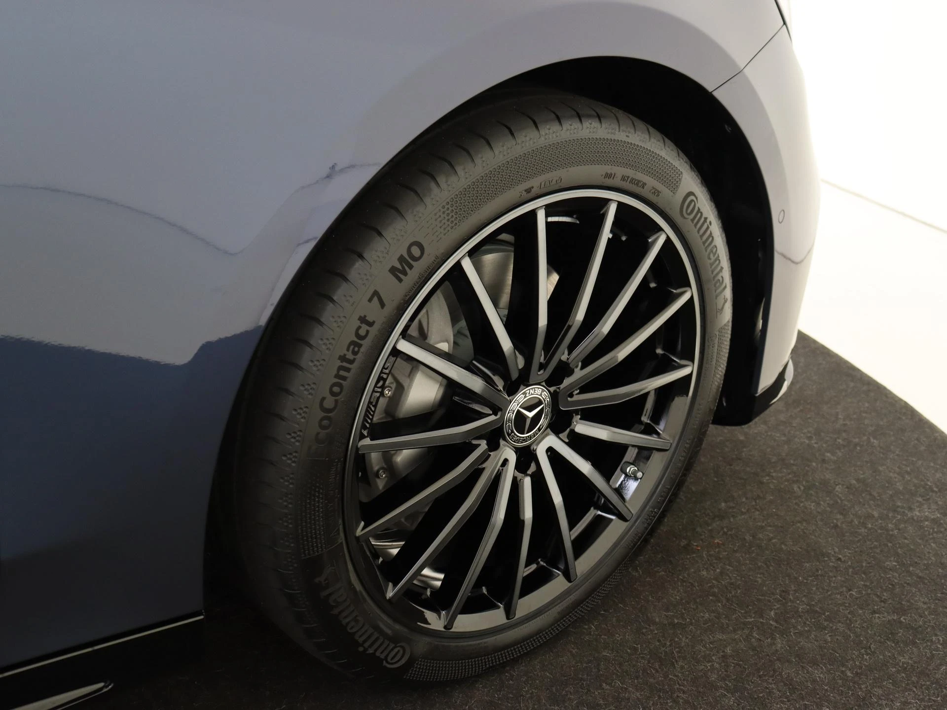 Mercedes-Benz-C-Klasse-image-30
