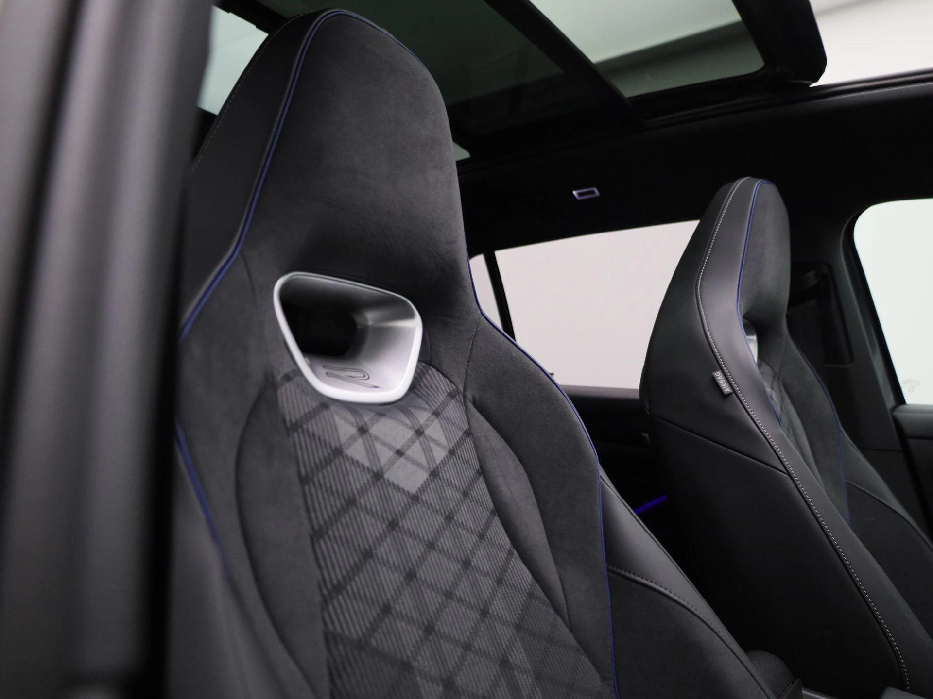 Volkswagen-Tiguan-image-47