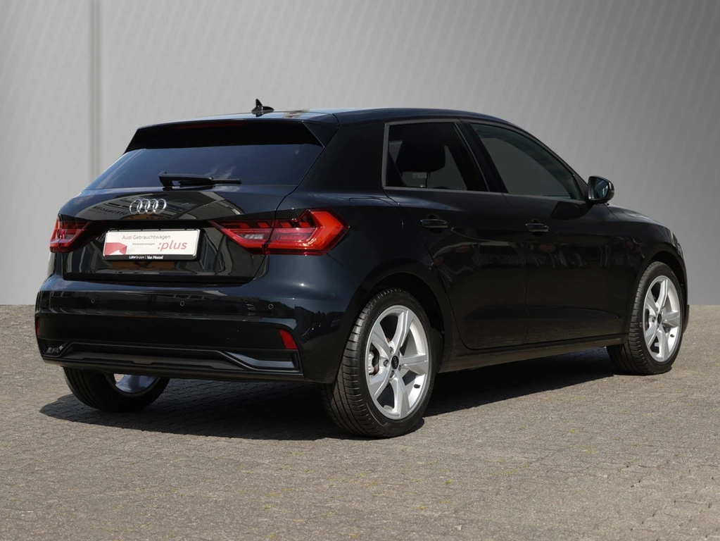 Audi-A1 Sportback-image-3
