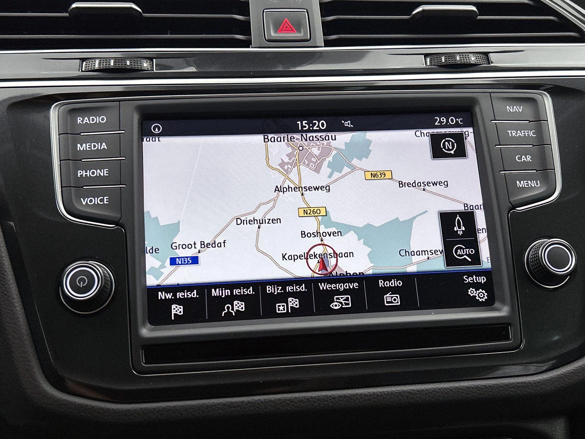 Volkswagen-Tiguan-image-24