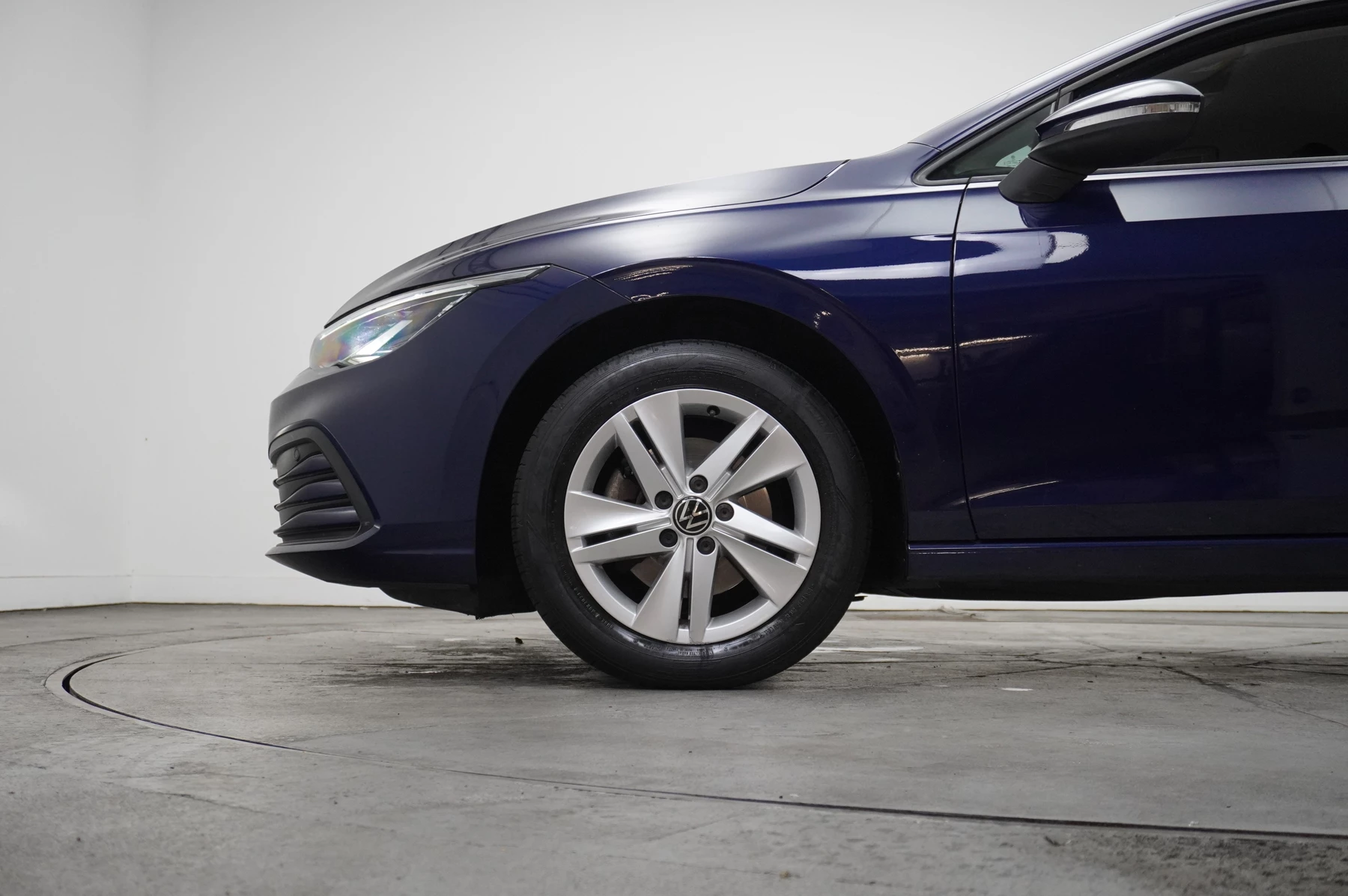 Volkswagen-Golf-image-40