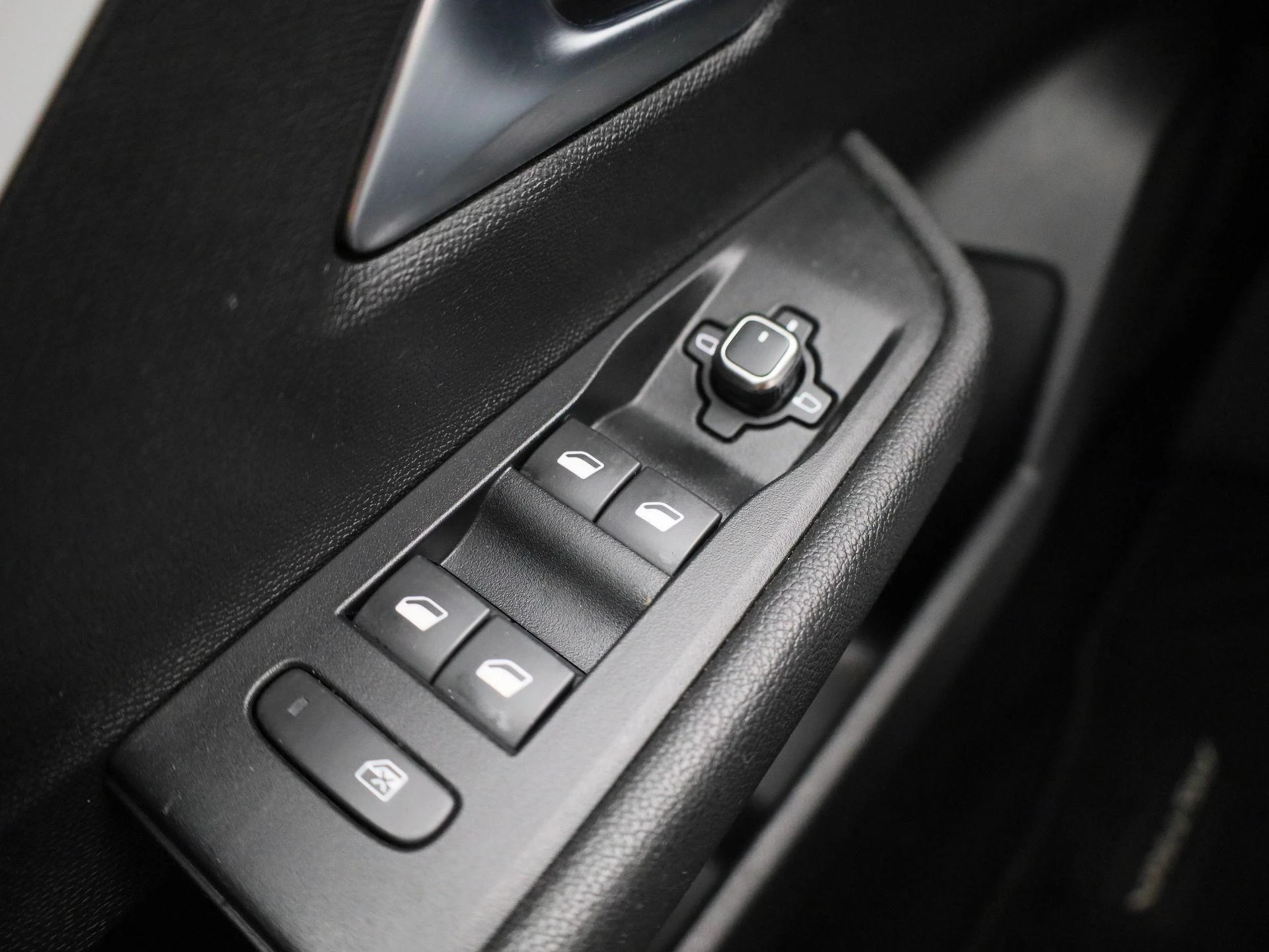 Opel-Astra-image-21