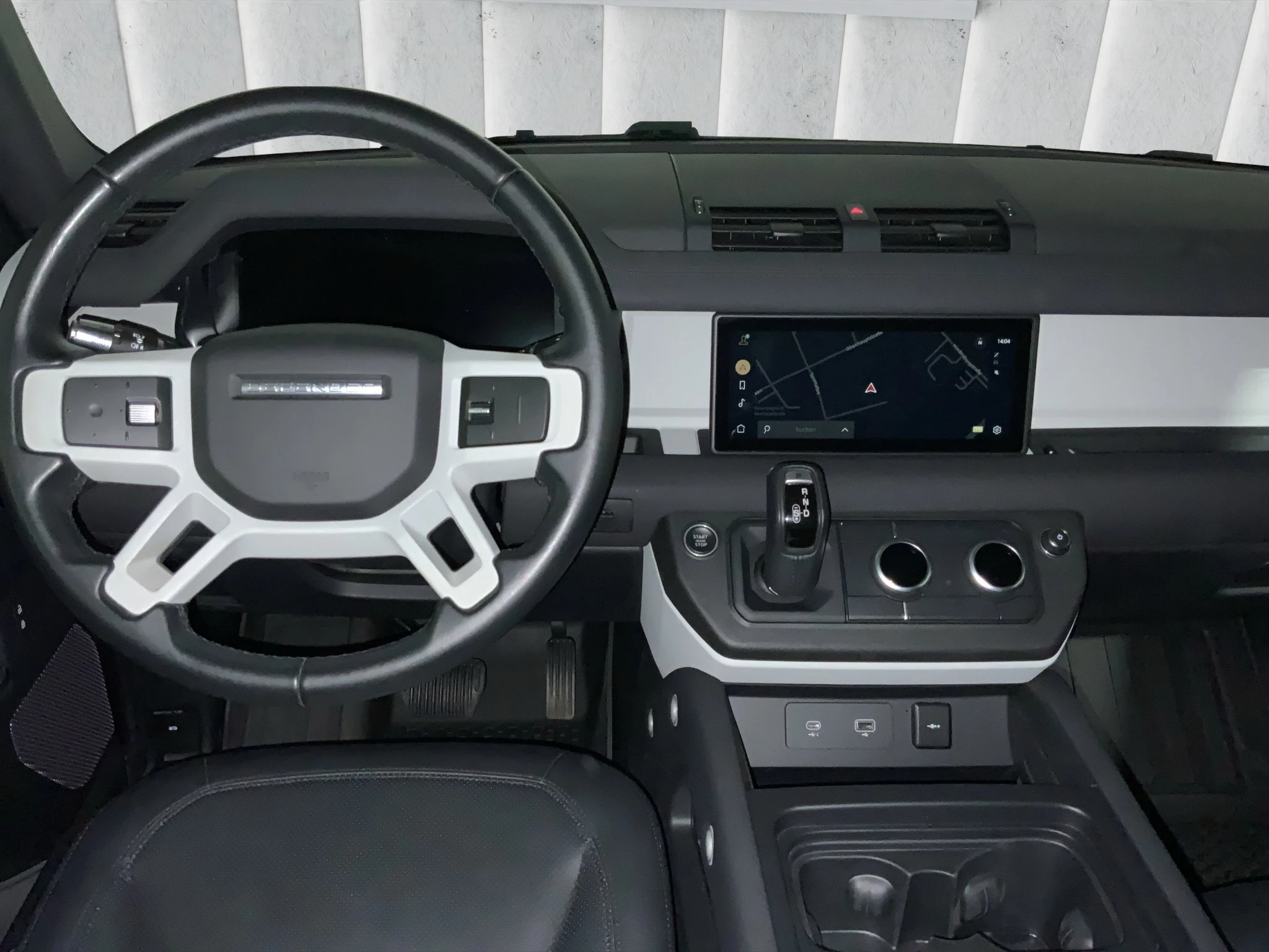 Land Rover-Defender-image-11