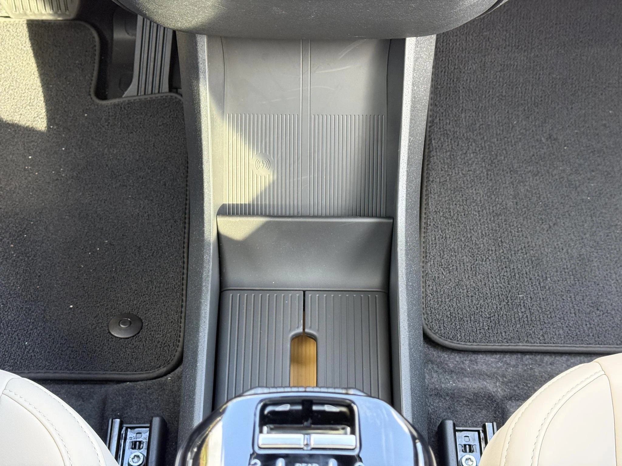 Volvo-EX30-image-28
