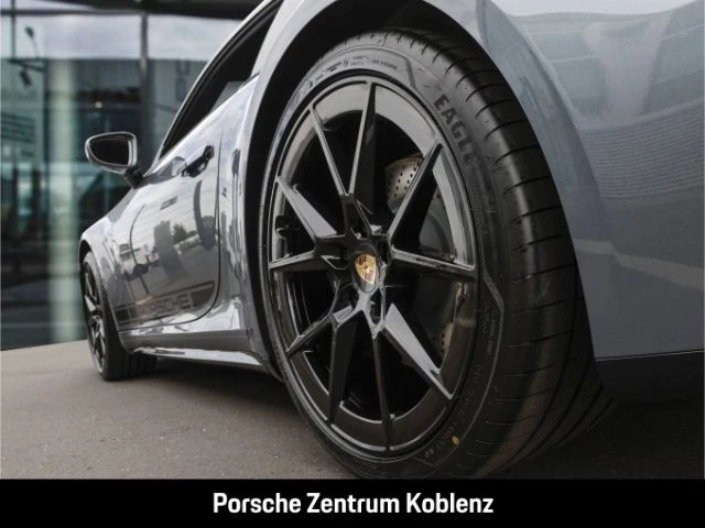 Porsche-911-image-8