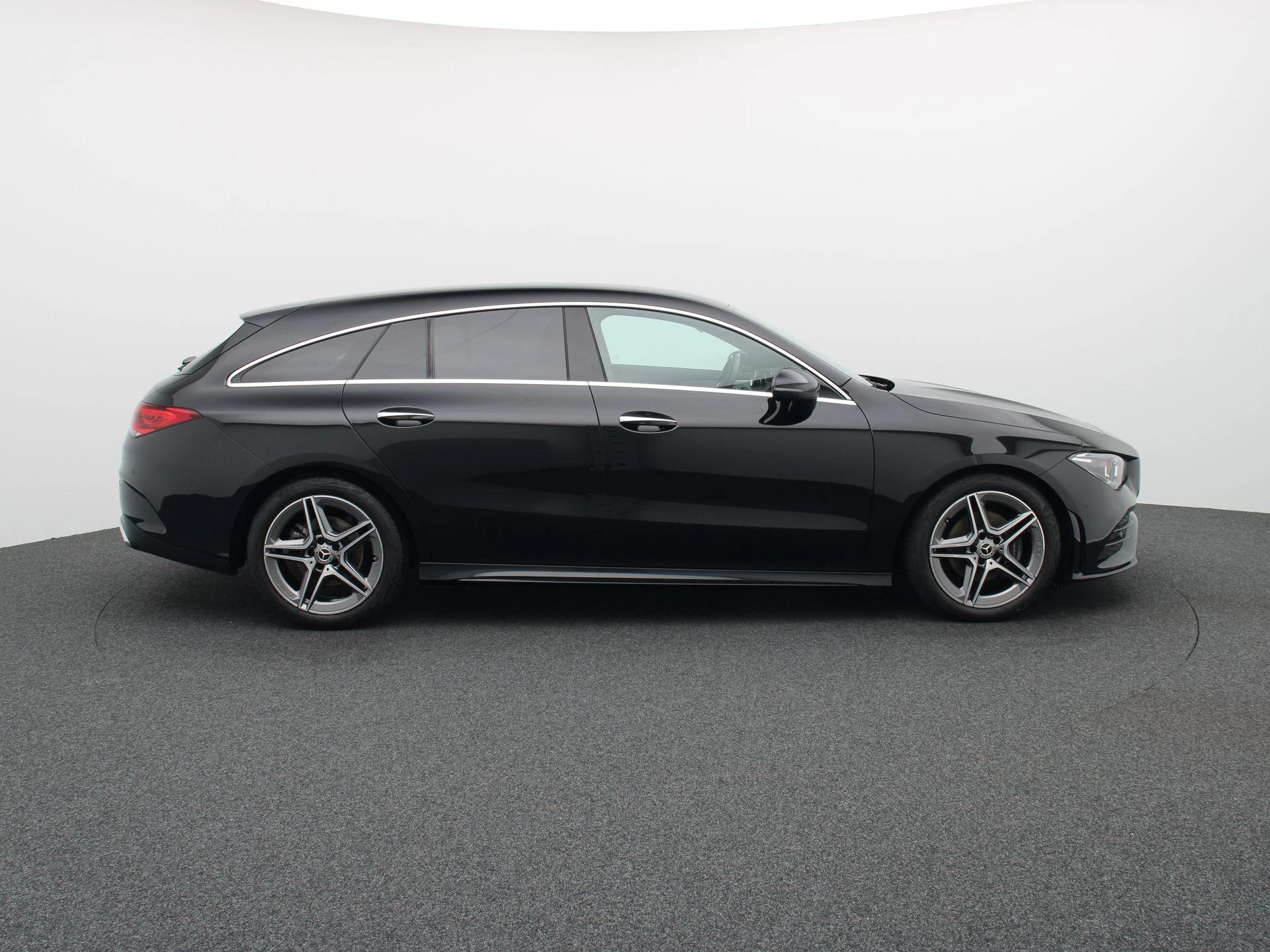 Mercedes-Benz CLA 180 d AMG Line Shooting Brake