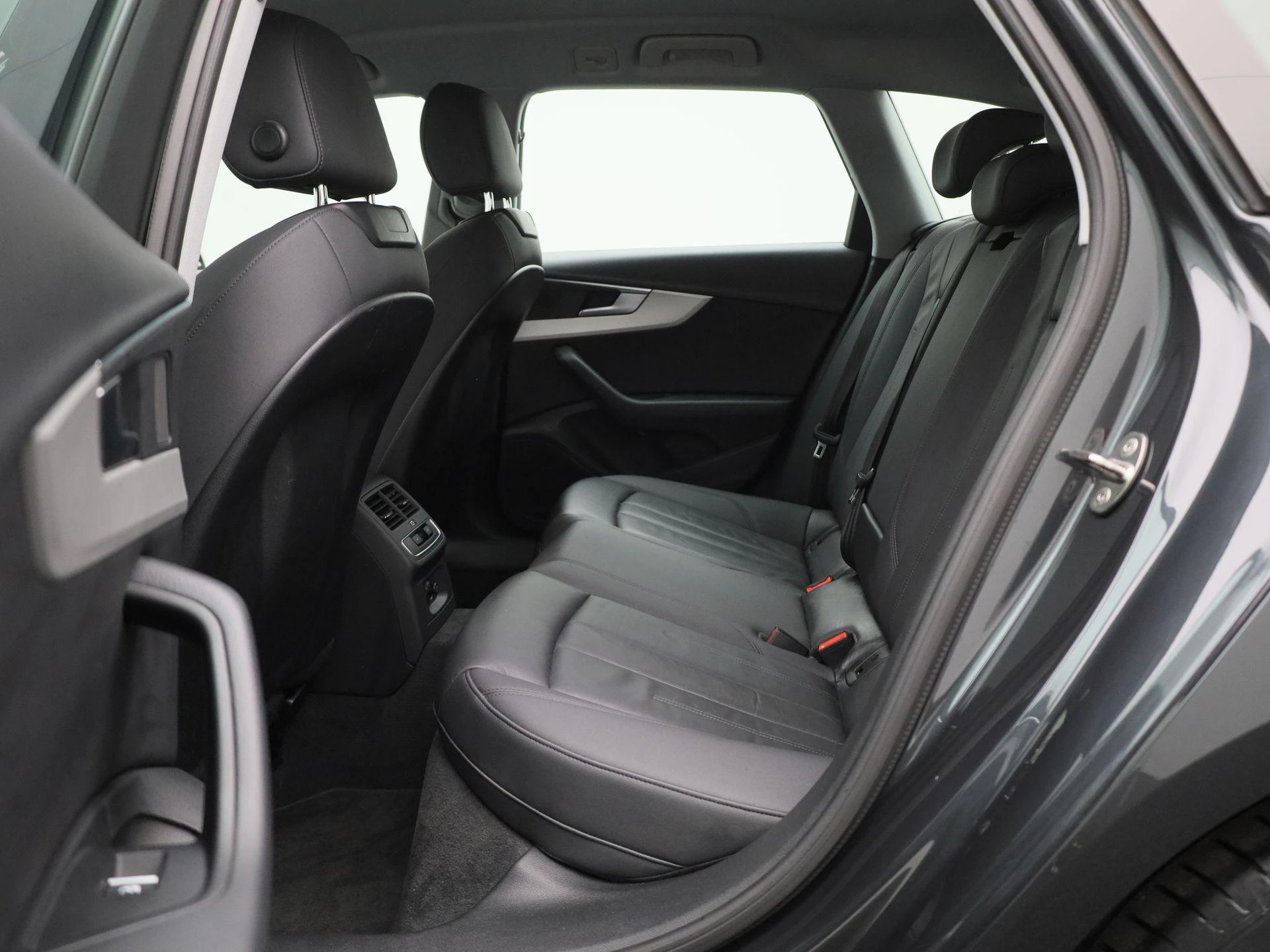 Audi-A4-image-11