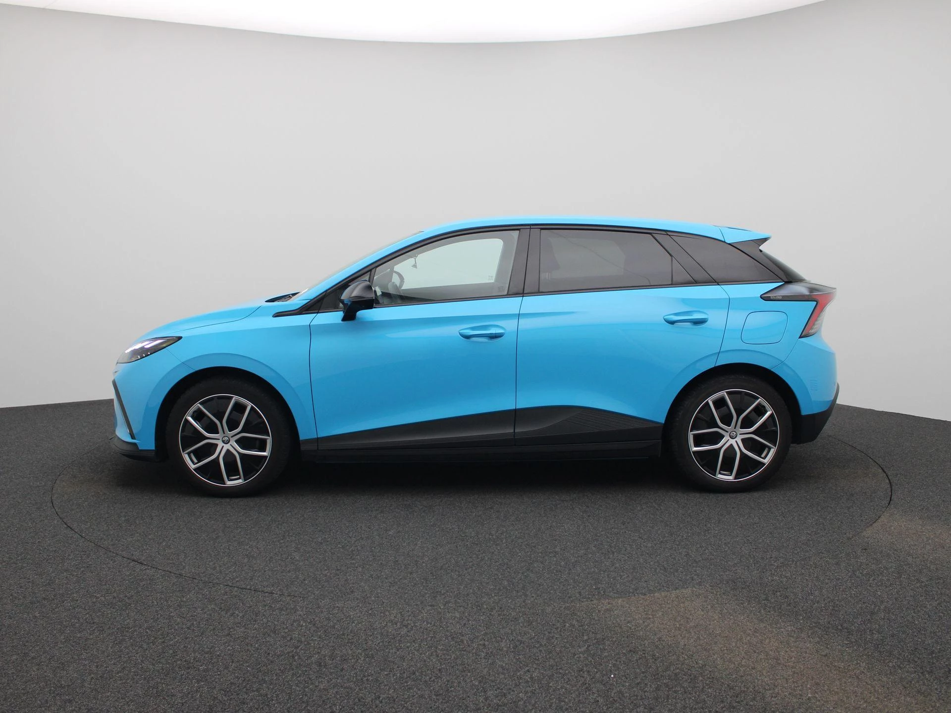 MG MG4 64 kWh Luxury