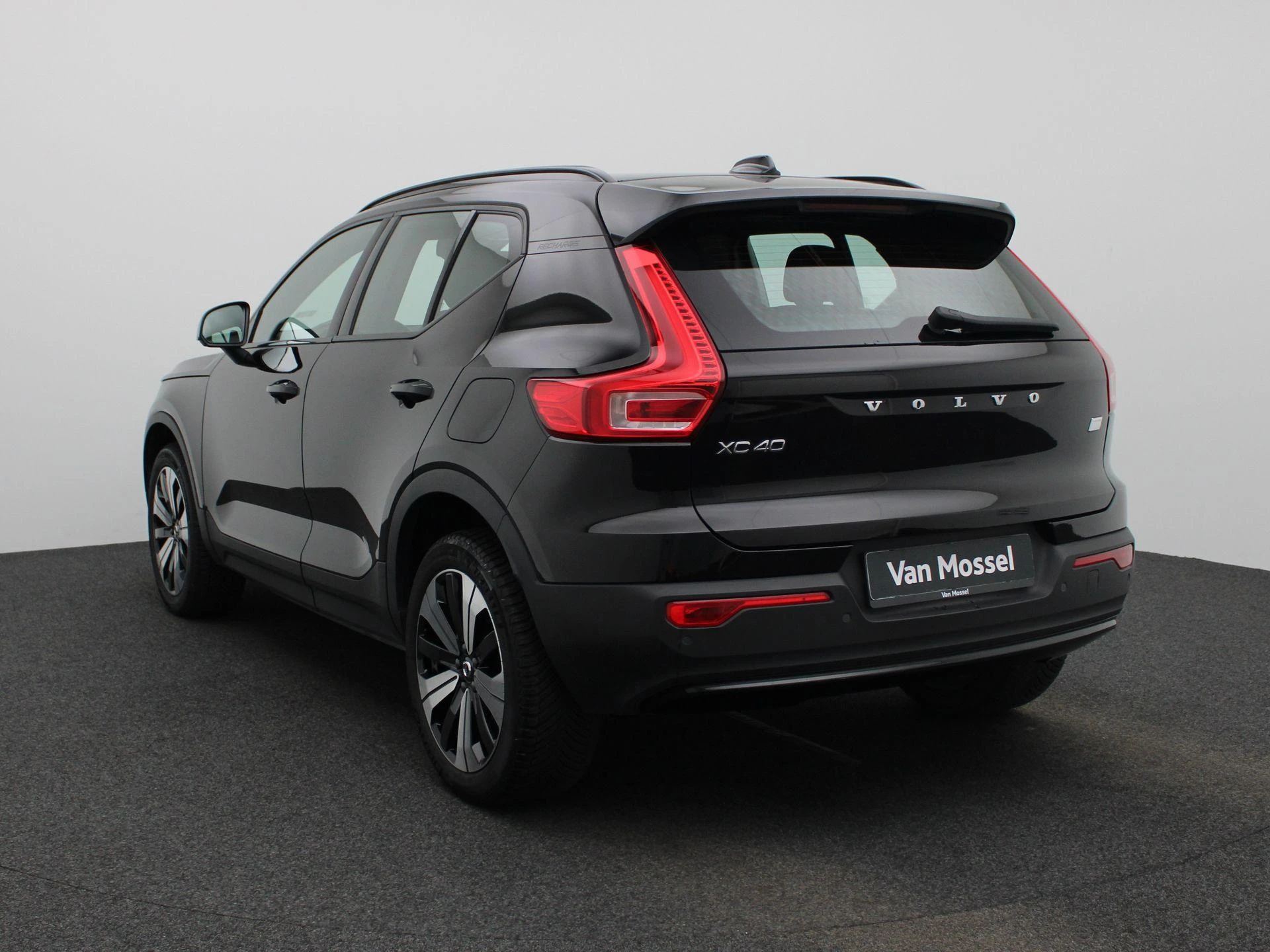 Volvo-XC40-image-3
