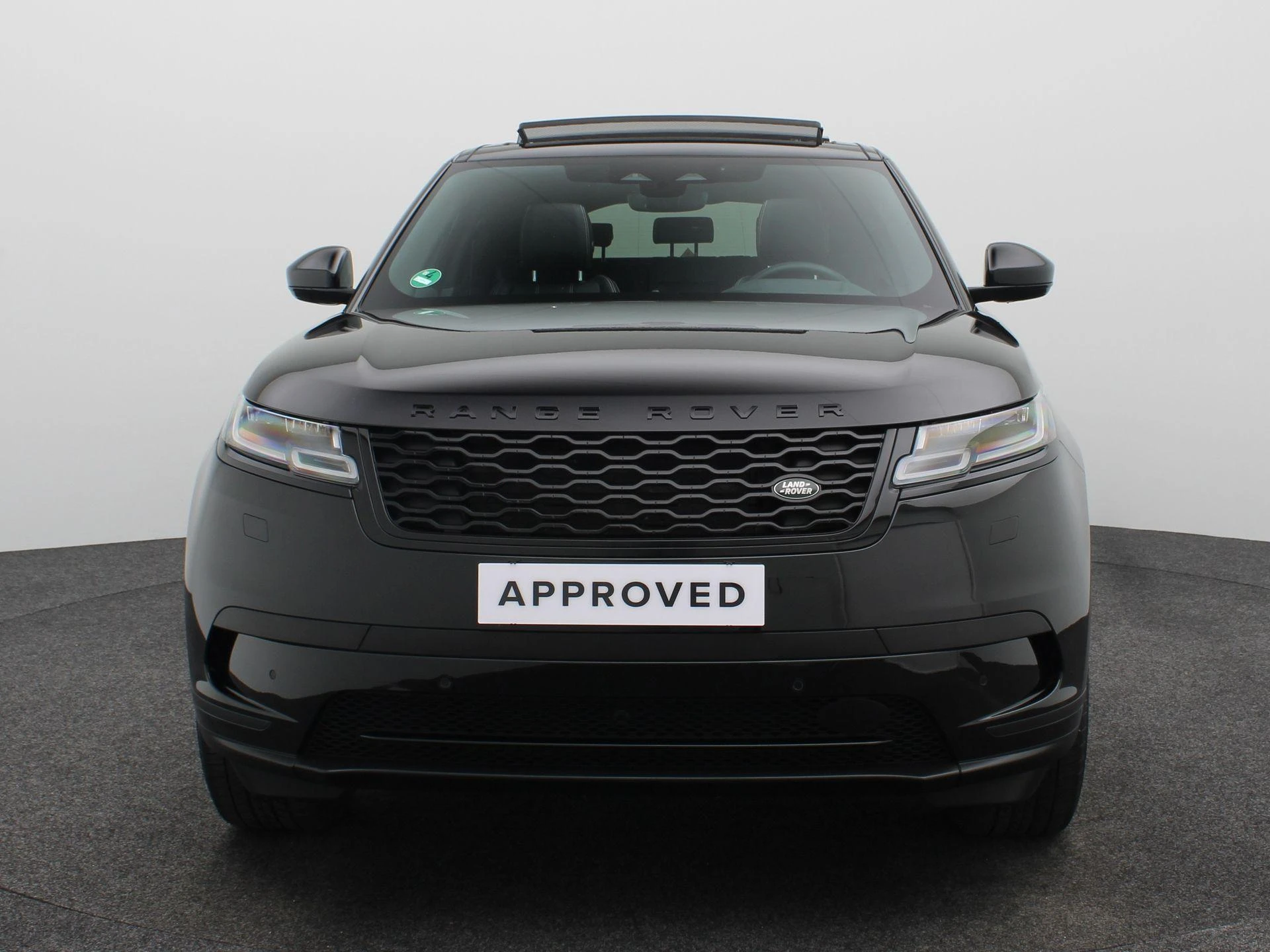 Land Rover-Range Rover Velar-image-2