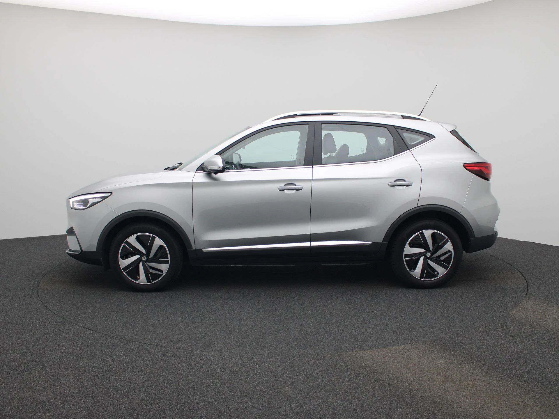 MG-ZS EV-image-3