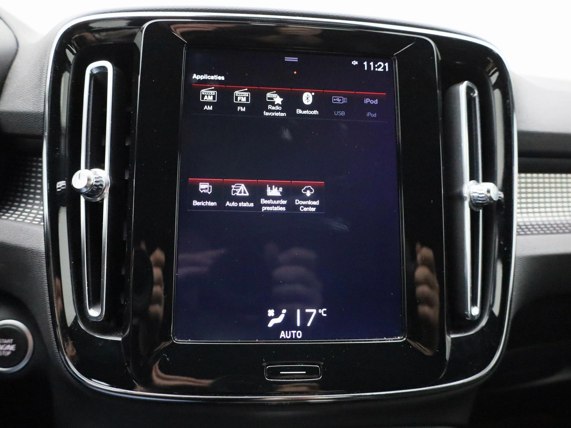 Volvo-XC40-image-21
