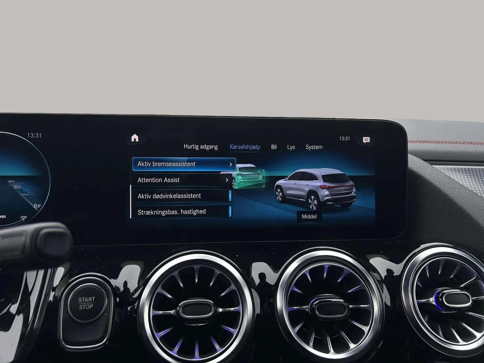 Mercedes-Benz-EQA-image-18