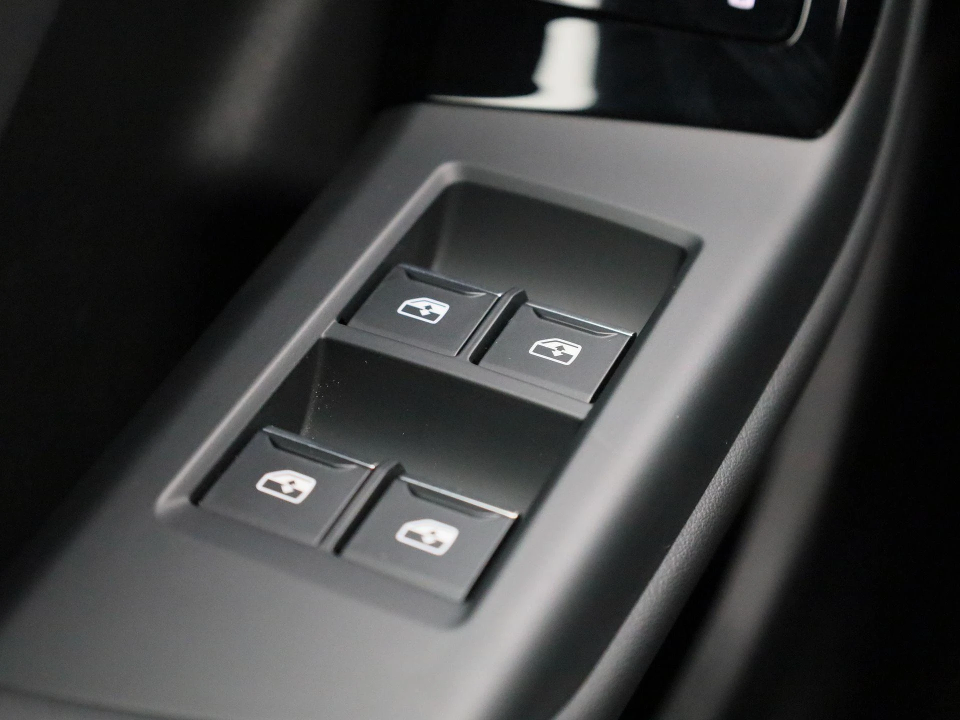 Audi-Q6 e-tron-image-36