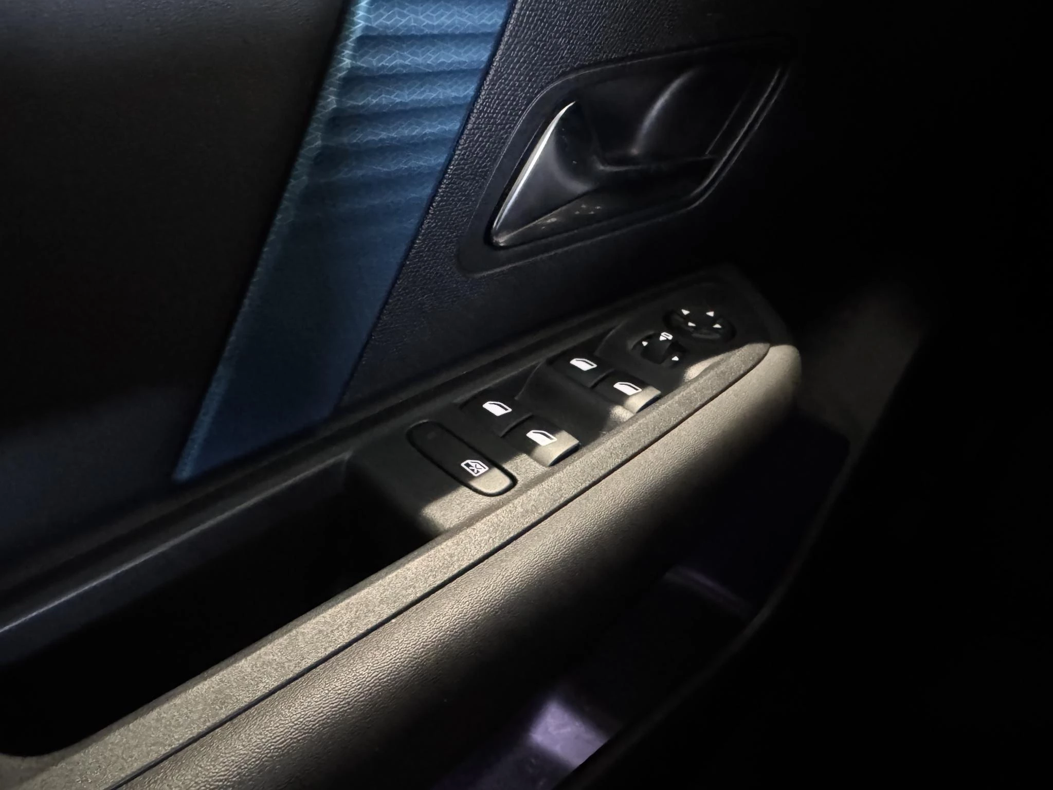 Citroën-ë-C4 X-image-14