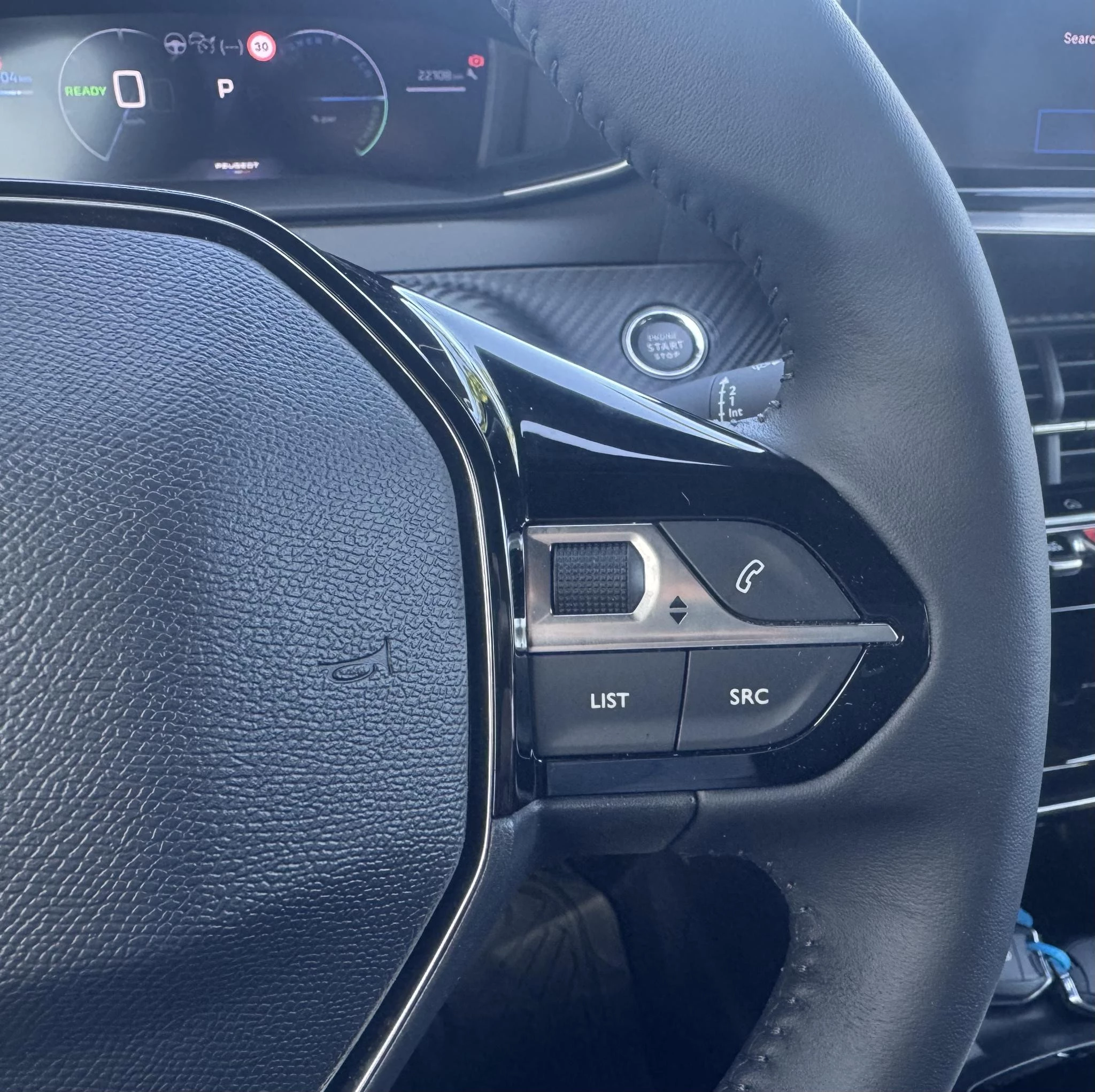 Peugeot e-2008 EV Allure 54 kWh