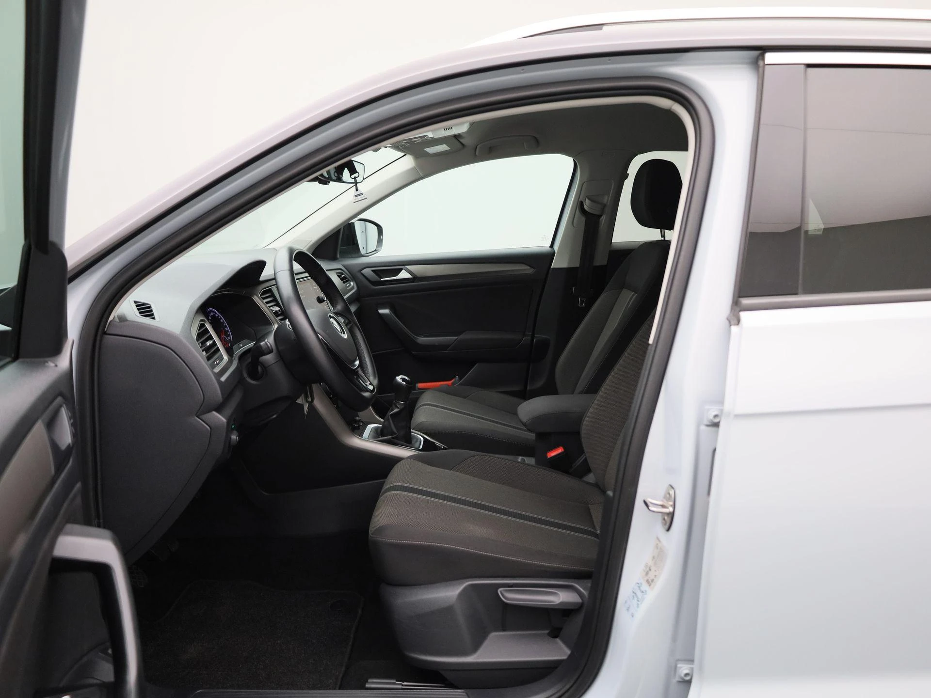 Volkswagen-T-Roc-image-8