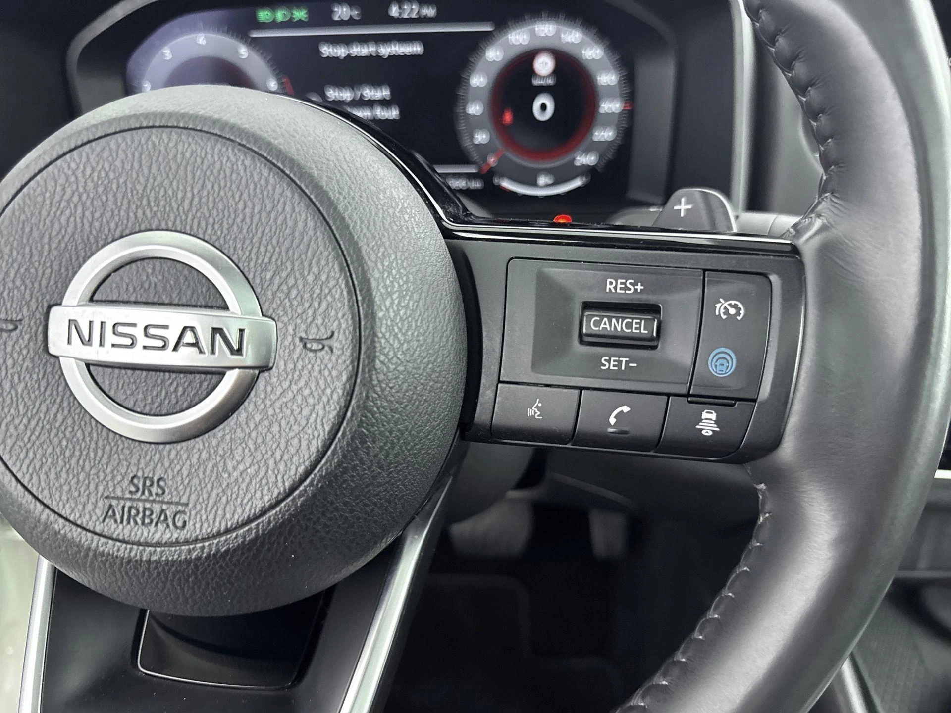 Nissan-QASHQAI-image-5
