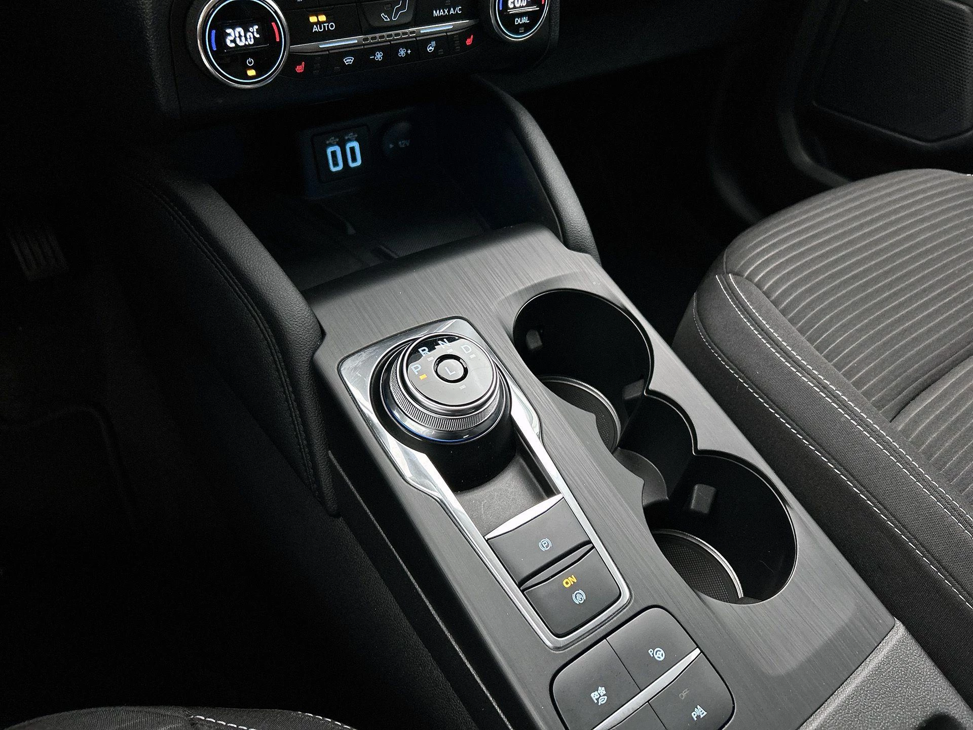 Ford-Kuga-image-10
