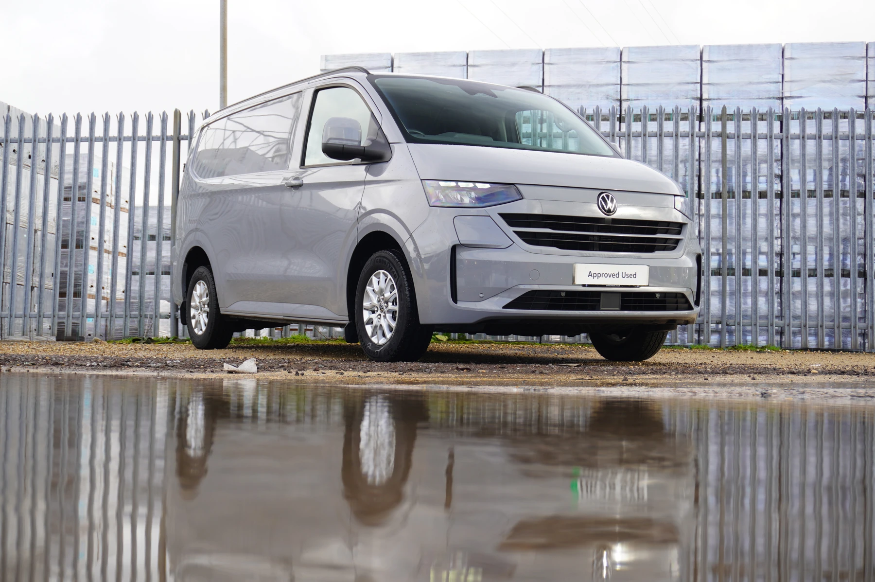 Volkswagen-Transporter-image-35